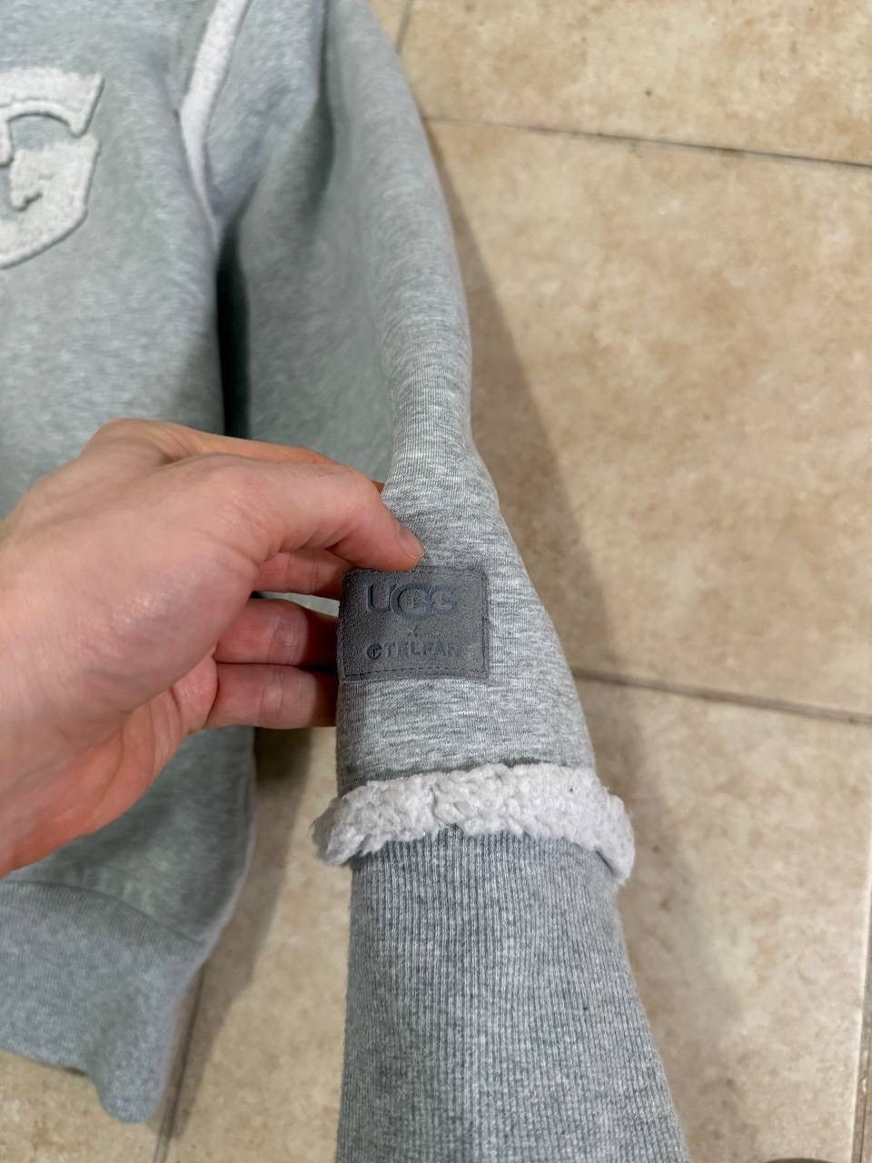 Telfar × Ugg UGG x TELFAR Shearling Hoodie - Grey size M logo Pom poms Size US M / EU 48-50 / 2 - 2 Thumbnail