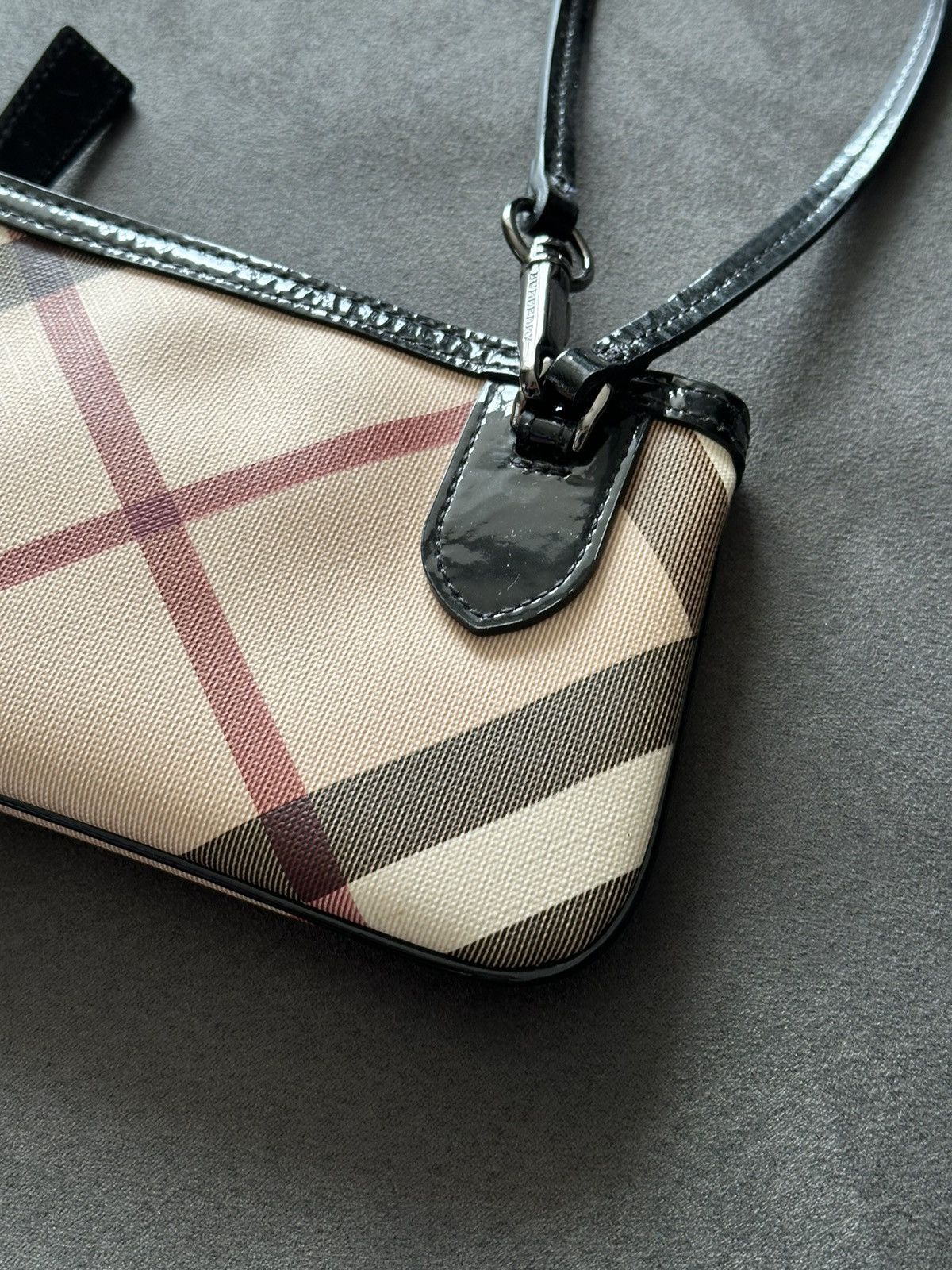 Burberry Burberry Small Nova Check Pouch / Burberry Hand bag Mini Size ONE SIZE - 4 Thumbnail