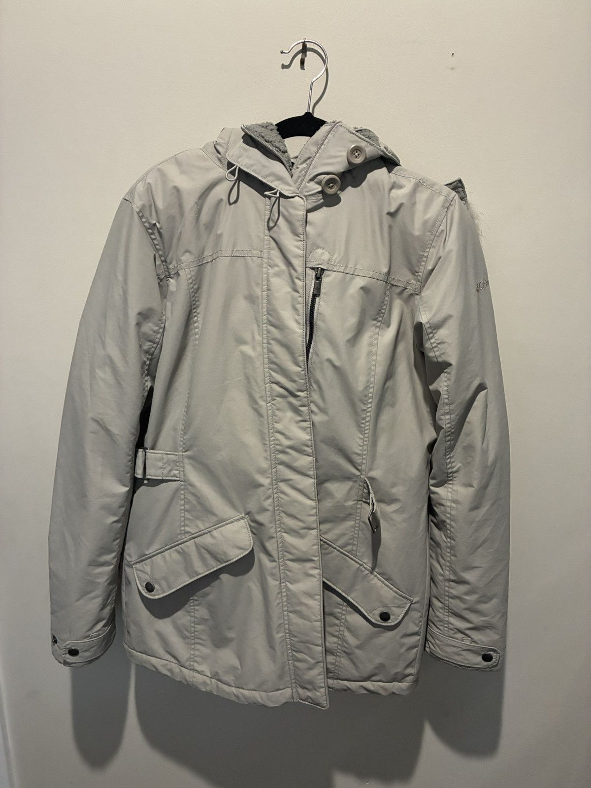 Columbia Columbia grey thermal coil jacket with fur hood Size Medium Size US M / EU 48-50 / 2 - 1 Thumbnail