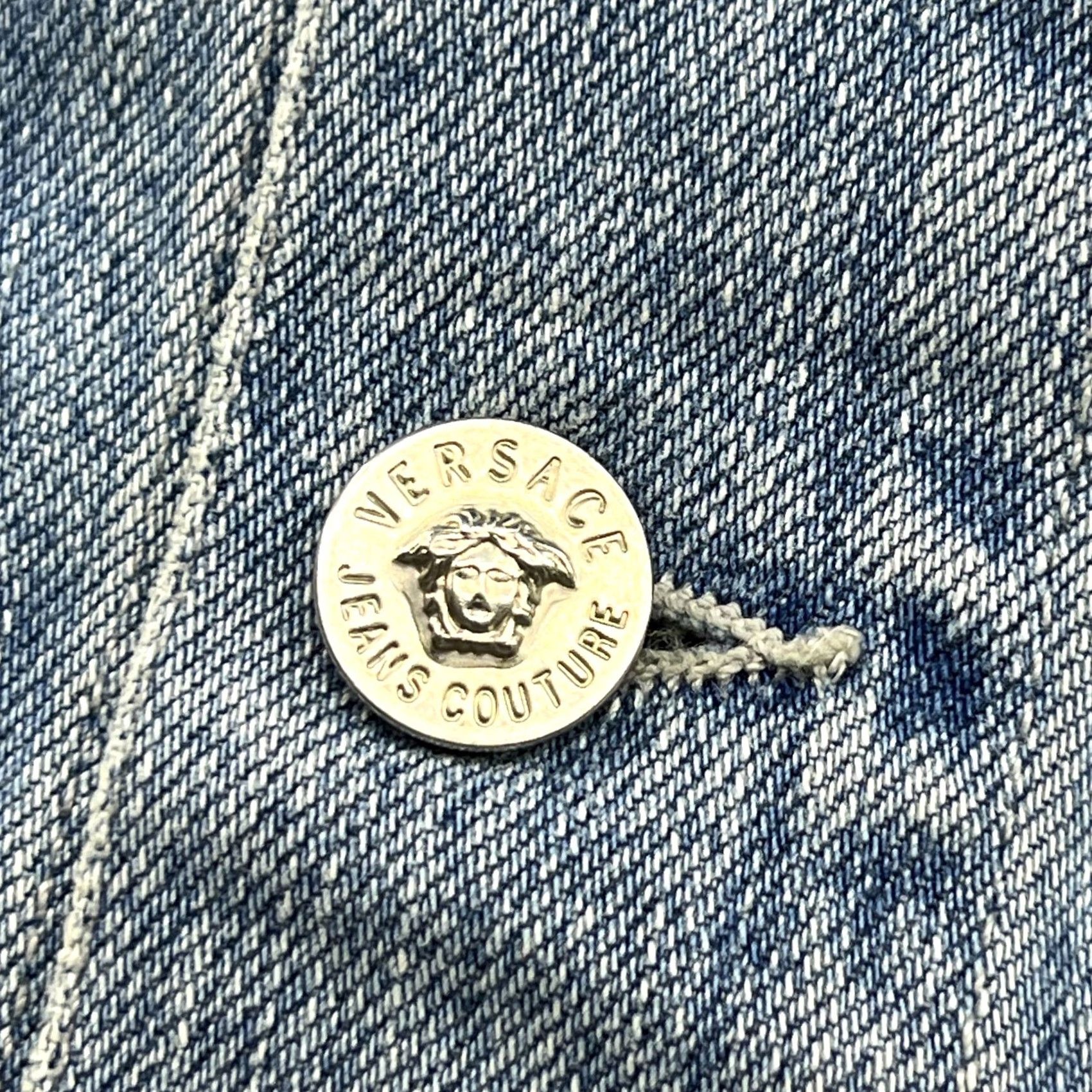 Versace Jeans Couture VINTAGE Versace Jeans Couture Womens Denim Jacket Medium Medusa Buttons Blue Jacket Womens Medium Blue Versace Jeans Couture Denim Jacket Size 32" / US 10 / IT 46 - 5 Thumbnail