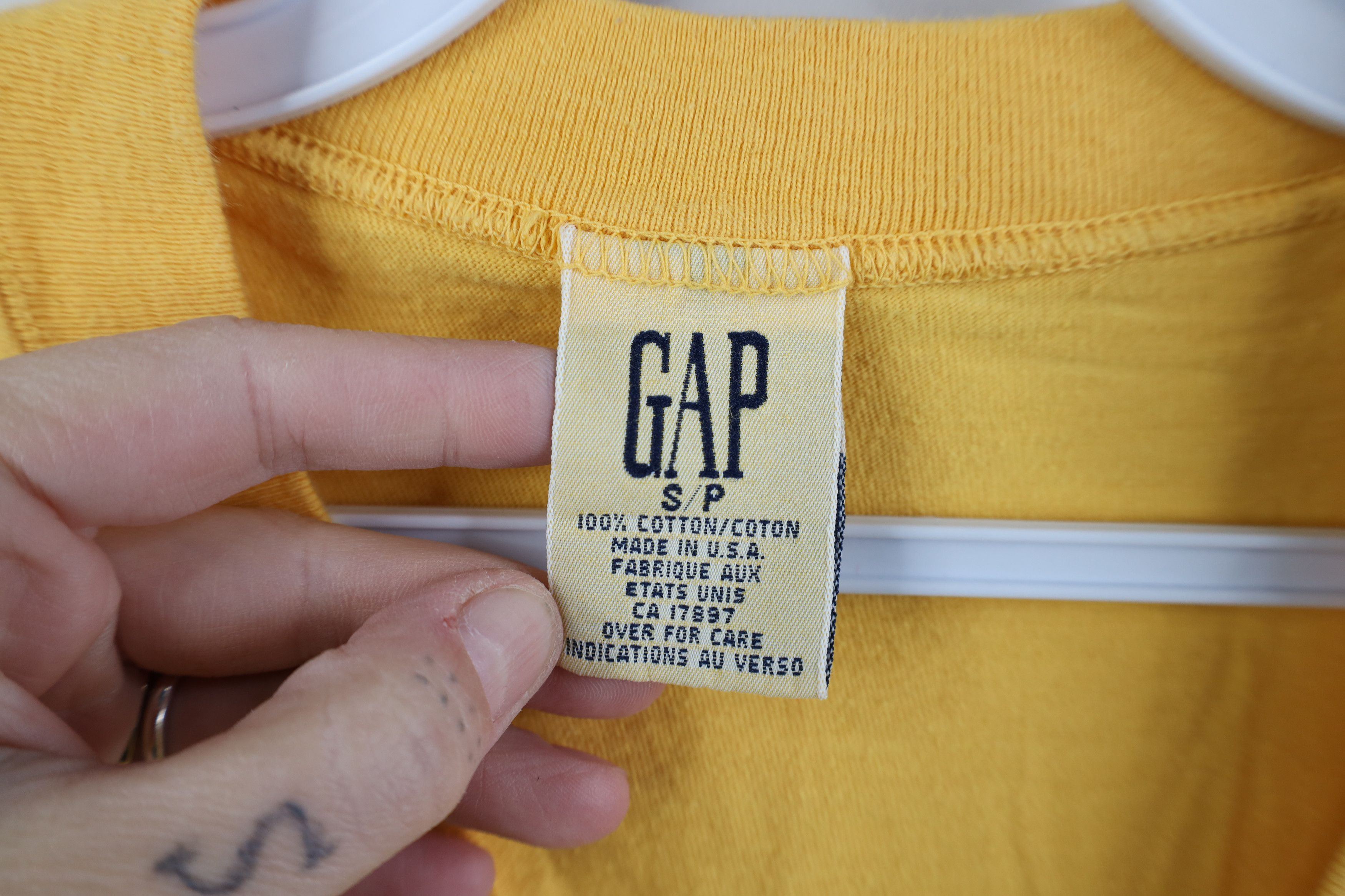 Gap Vintage 90s Gap Pigment Dye V-Neck T-Shirt Yellow Cotton USA Size US S / EU 44-46 / 1 - 8 Thumbnail