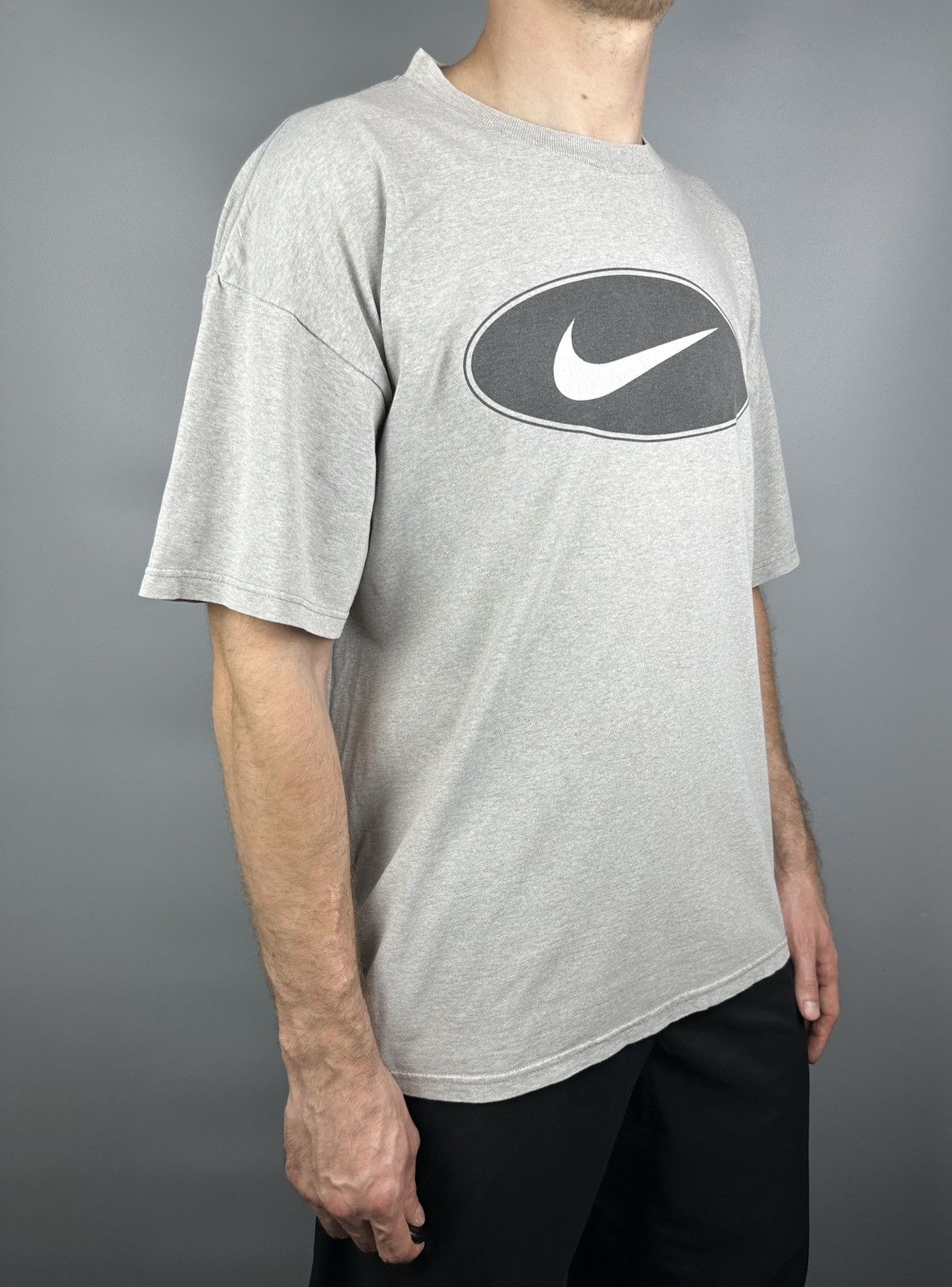 Nike 90s Vintage Nike Big Center Swoosh Logo T Shirt Tee USA Size US XL / EU 56 / 4 - 8 Thumbnail