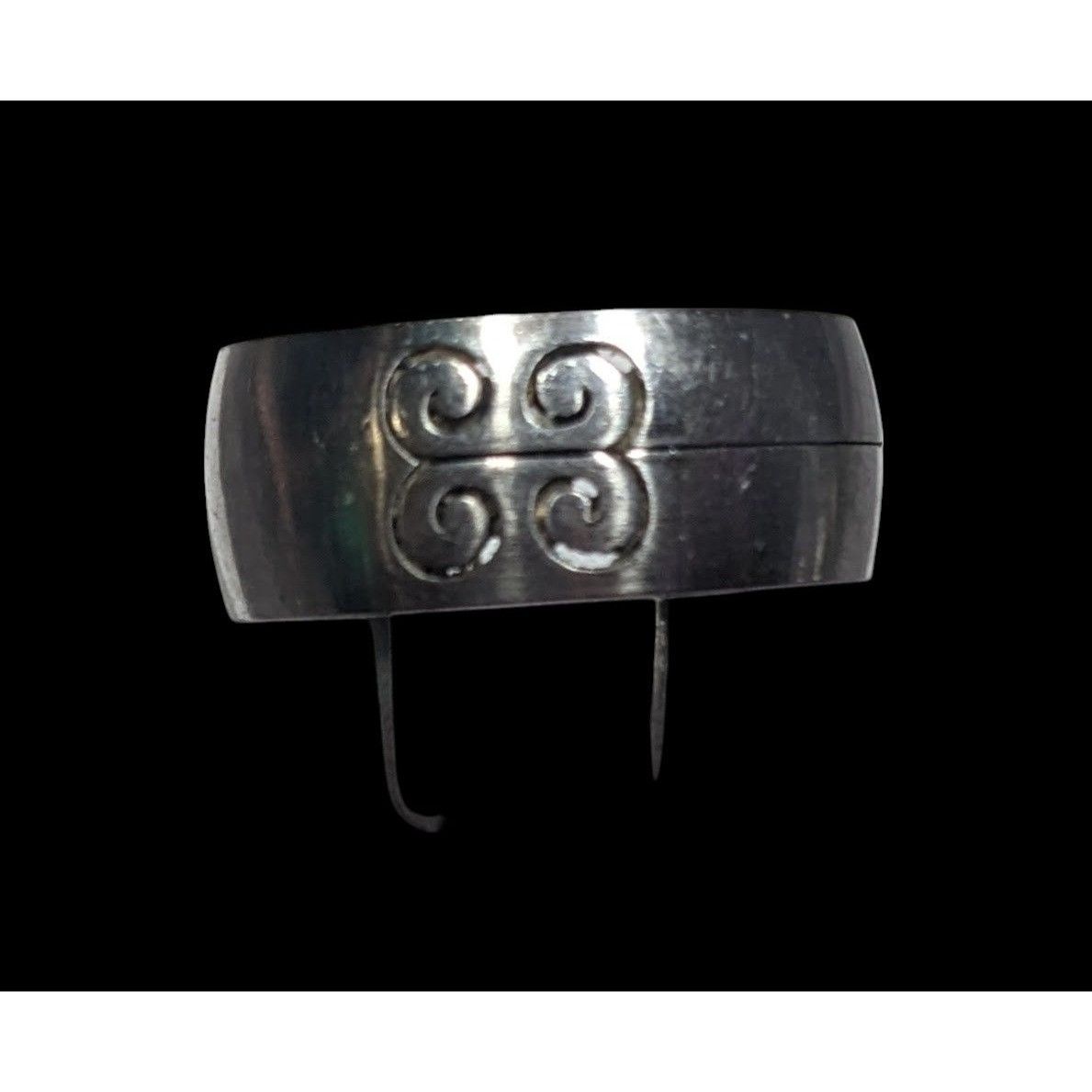 Other Vintage Floral Engraved Silver Tone Wide Band Ring Size 6 Size ONE SIZE - 9 Thumbnail