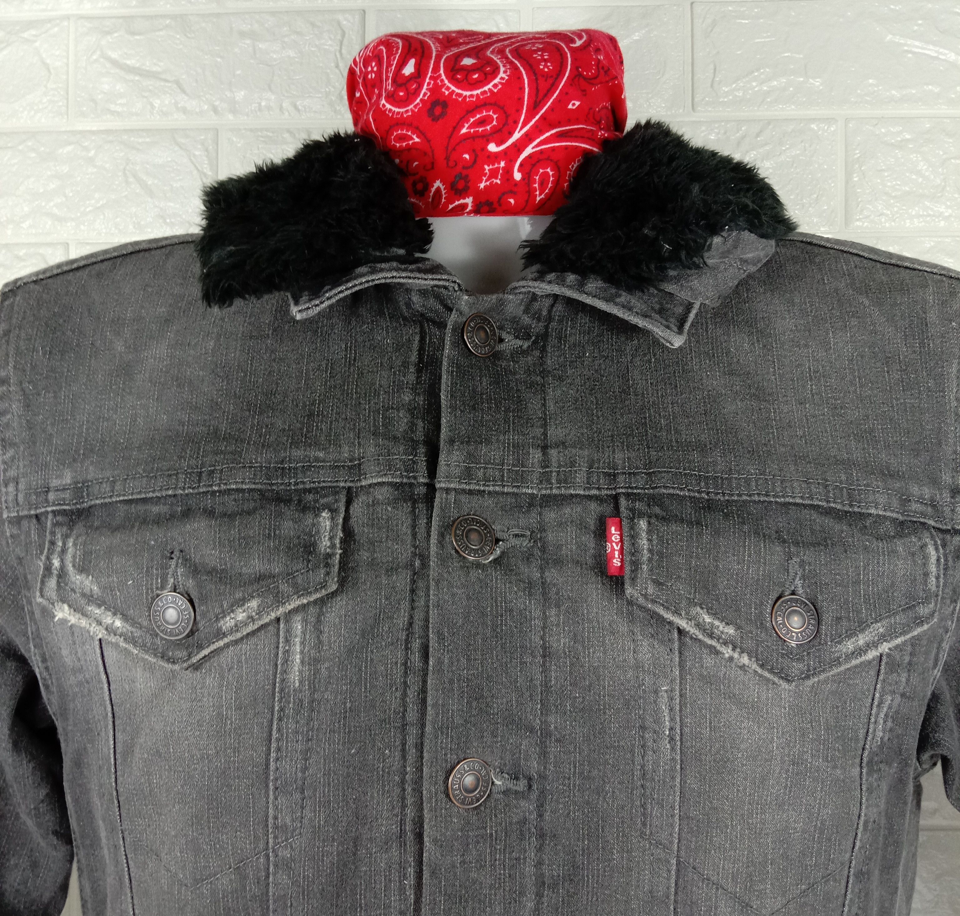 Levi's Vintage Levi's Red Tab Faded Black Denim Jacket Size M / US 6-8 / IT 42-44 - 5 Thumbnail