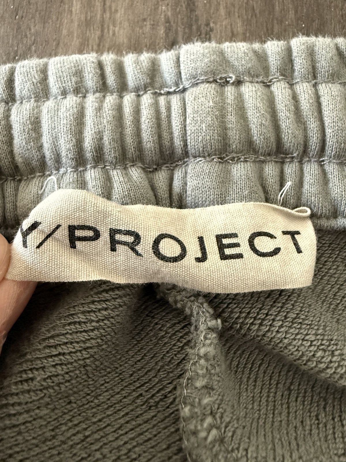Y/Project Evergreen Pinched Log Shorts Grey/Pink Medium Size US 32 / EU 48 - 4 Thumbnail