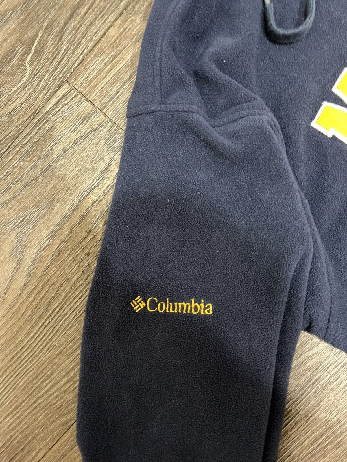 Columbia × Vintage Vintage Michigan Wolverines Columbia Sweatshirt Size US L / EU 52-54 / 3 - 3 Thumbnail