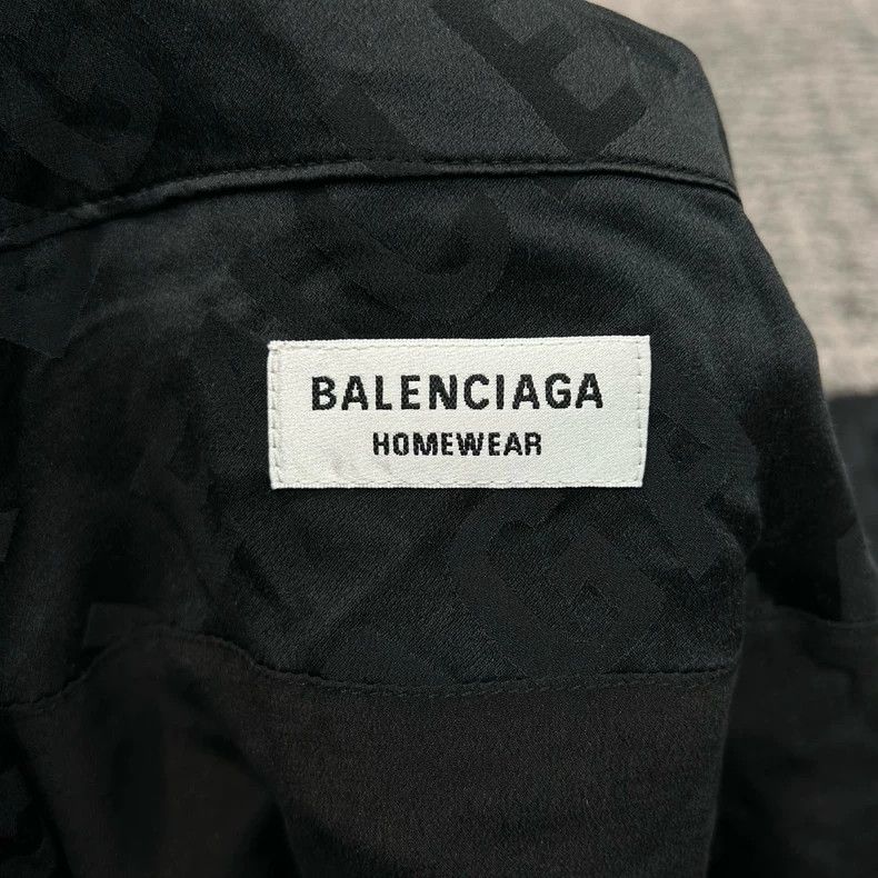 Balenciaga Balenciaga size 34 Dark bullet screen full of printed coat Size S / US 4 / IT 40 - 4 Thumbnail