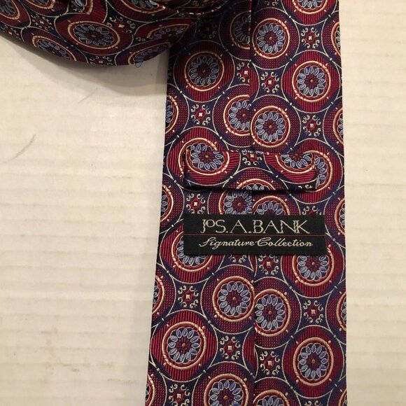 Jos. A. Bank jos.a.bank men's new dark red 100%silk tie 3 1/4" X 61" Size ONE SIZE - 4 Thumbnail