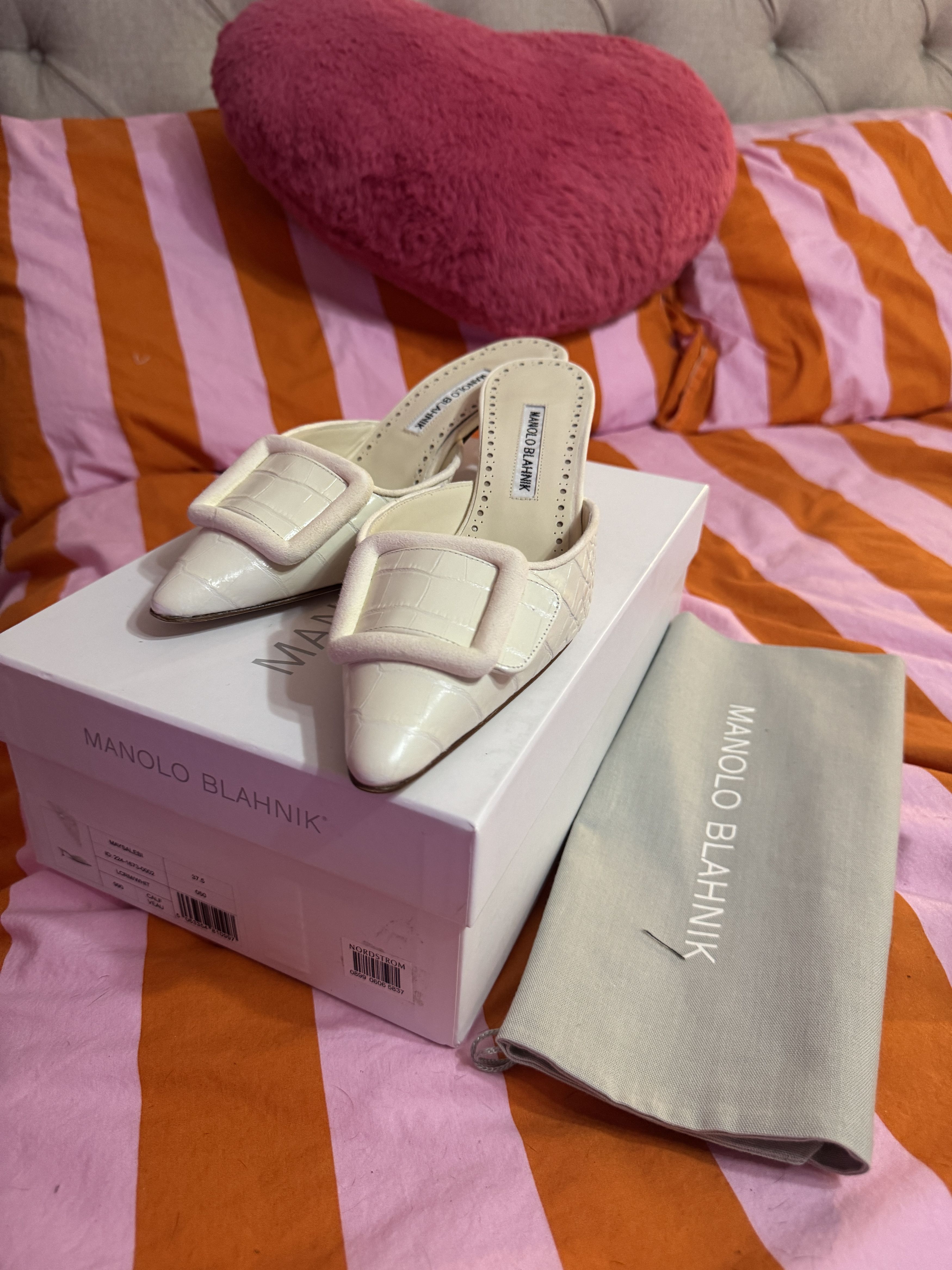 Manolo Blahnik Maysalebi Size US 7.5 / IT 37.5 - 5 Thumbnail