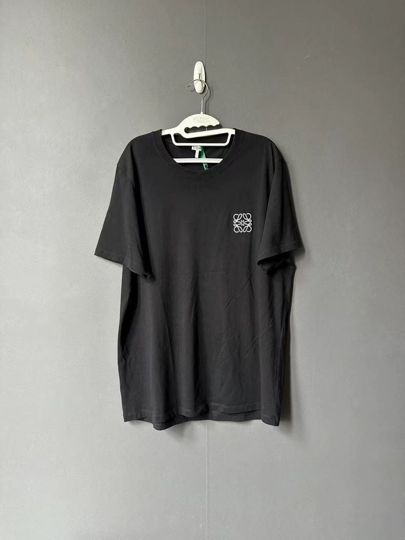 Loewe loewe Black embroidered logo short sleeve 2506-Nextarrow Size US XXL / EU 58 / 5 - 1 Thumbnail
