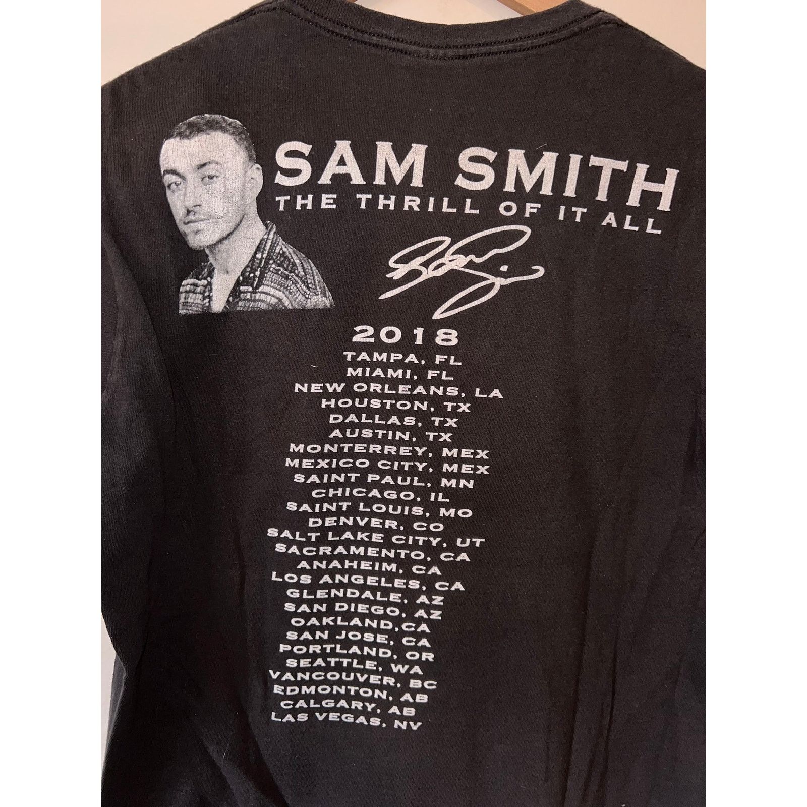 Gildan 2018 Sam Smith The Thrill Of It All Black Music Band Tee M Size US M / EU 48-50 / 2 - 8 Thumbnail