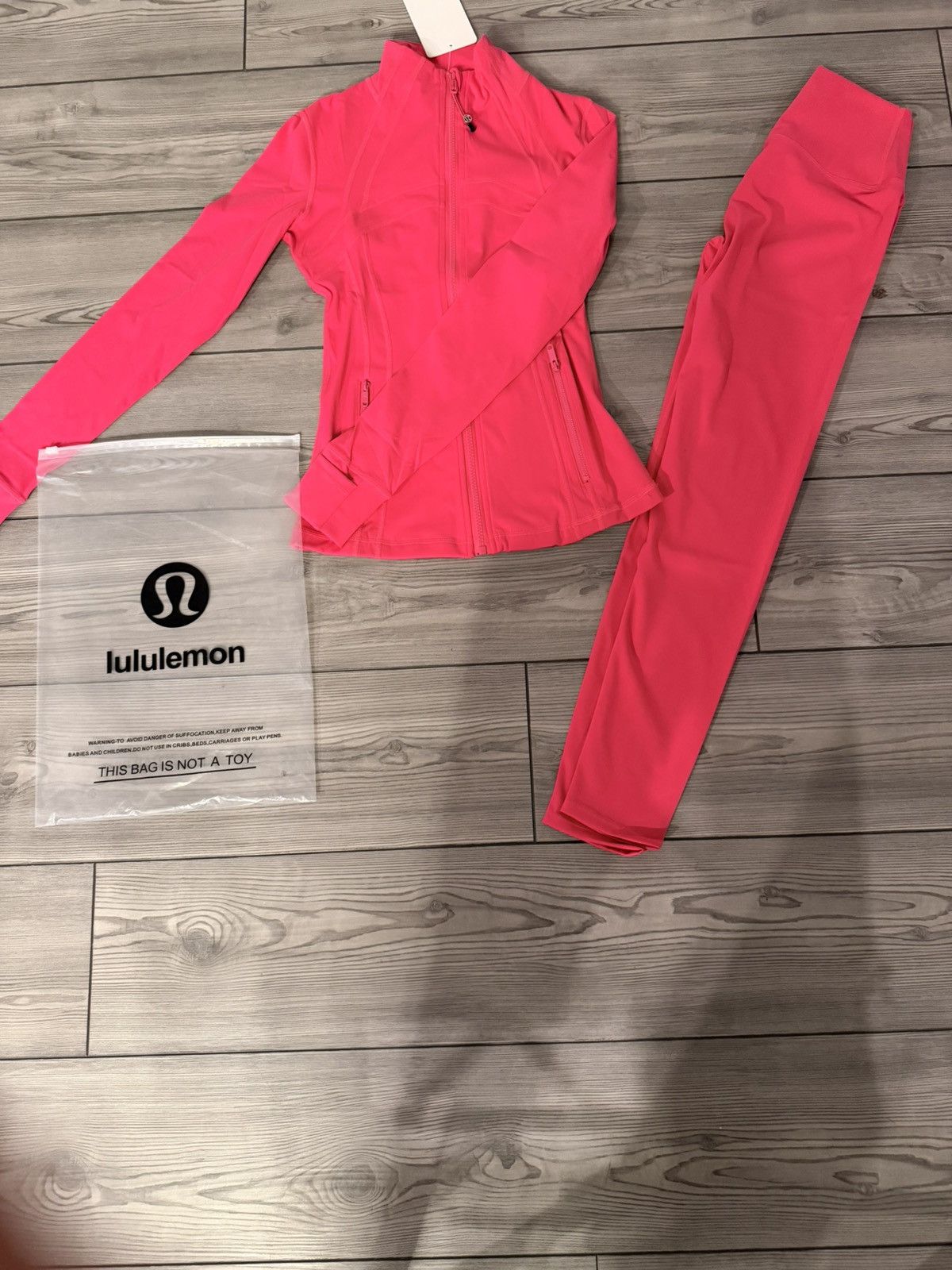 Lululemon Brand New pink Lululemon set Size 4 Size M / US 6-8 / IT 42-44 - 2 Thumbnail