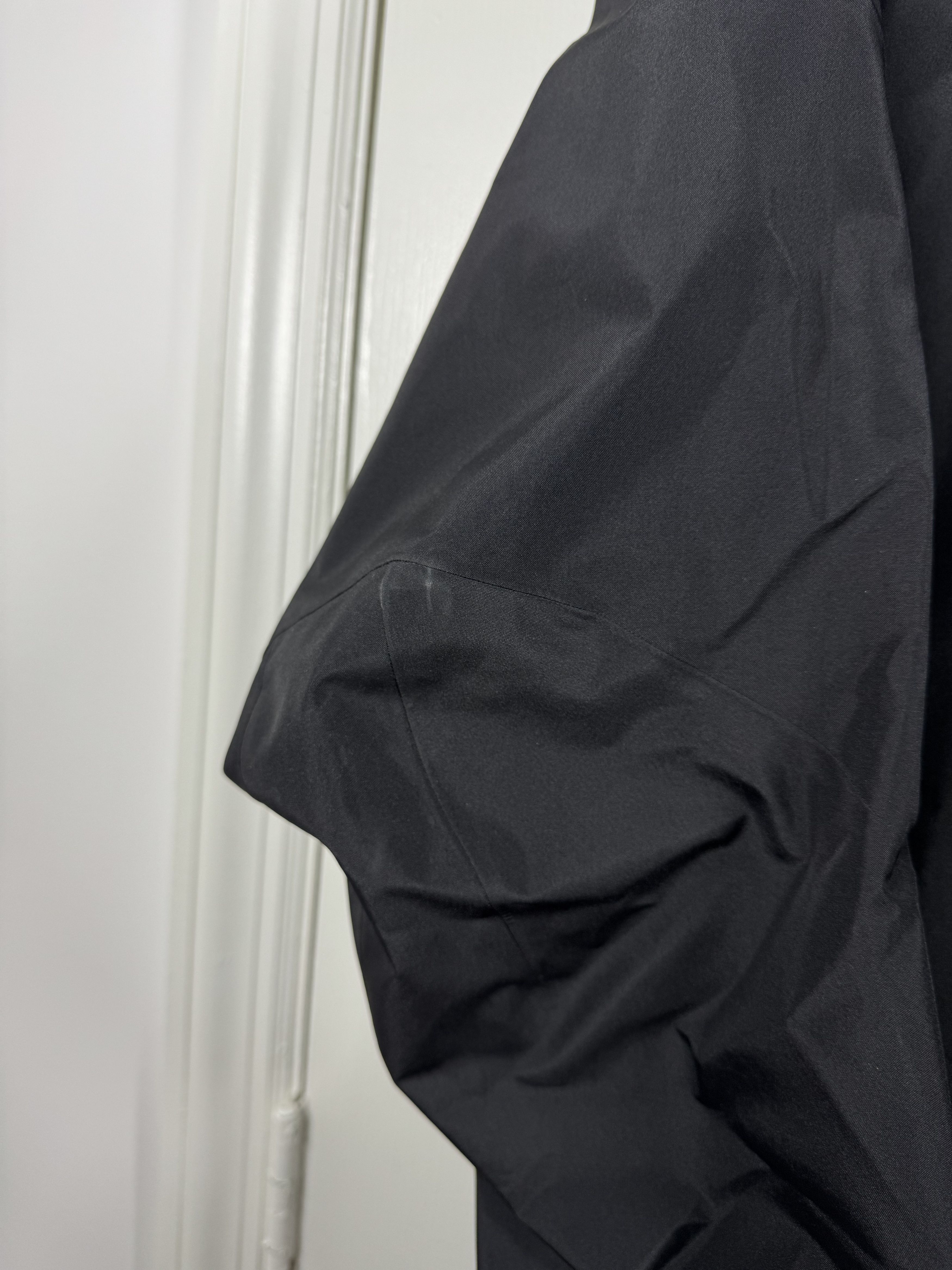Arc'teryx Alpha SV 24K Gold Jacket Medium Size US M / EU 48-50 / 2 - 3 Thumbnail