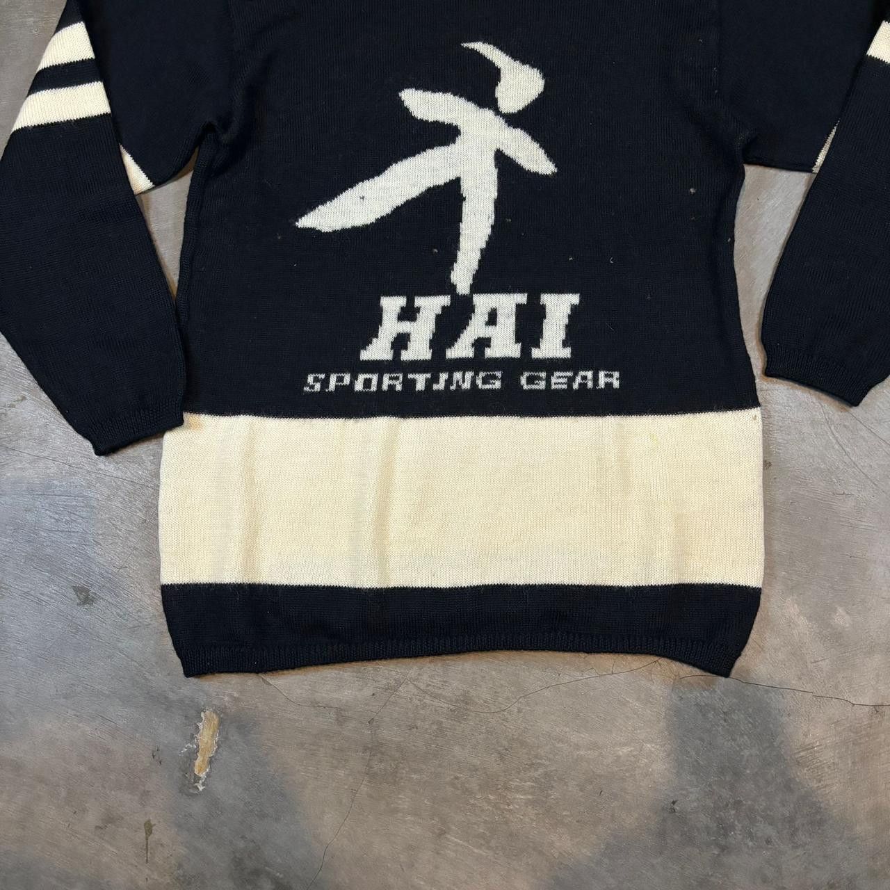 Hai Sporting Gear × Issey Miyake × Vintage 90s Hai Sporting Gear Issey Miyake Logo Knitt Swearshirt Size US M / EU 48-50 / 2 - 3 Thumbnail