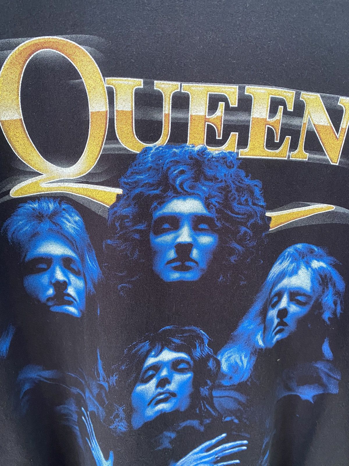 Band Tees VINTAGE QUEEN Rock Band Bohemien Rhapsody tee shirt Size US L / EU 52-54 / 3 - 4 Thumbnail