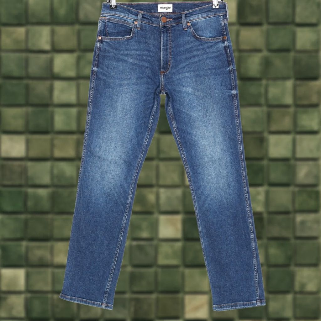 Wrangler Wrangler Greensboro Regular Straight Stretch Jeans Men Size W32 L32 Blue DZ7283 Size US 32 / EU 48 - 1 Thumbnail