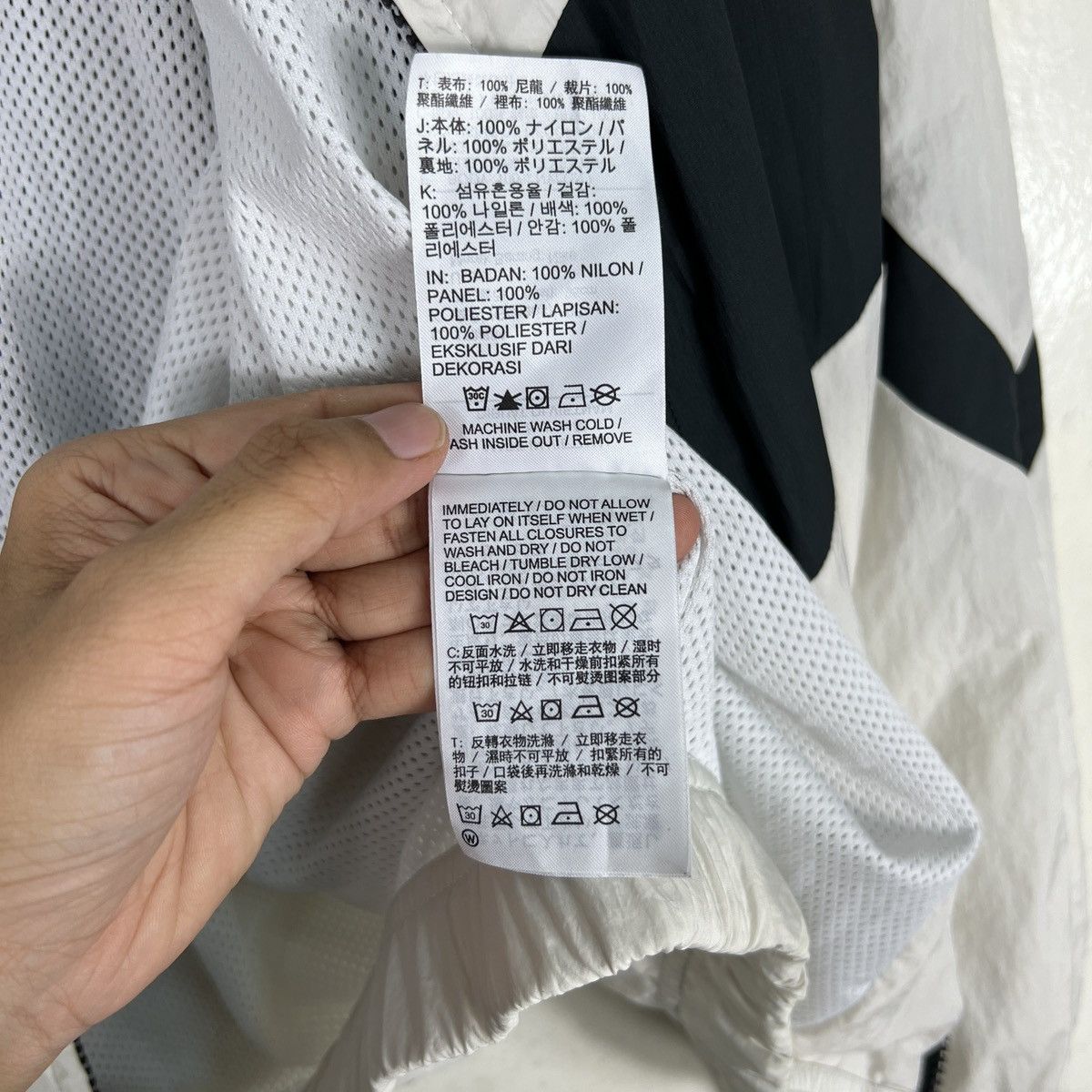 Nike 🔥 NIKE SWOOSH BIG LOGO LIGHT JACKET Size US M / EU 48-50 / 2 - 19 Thumbnail