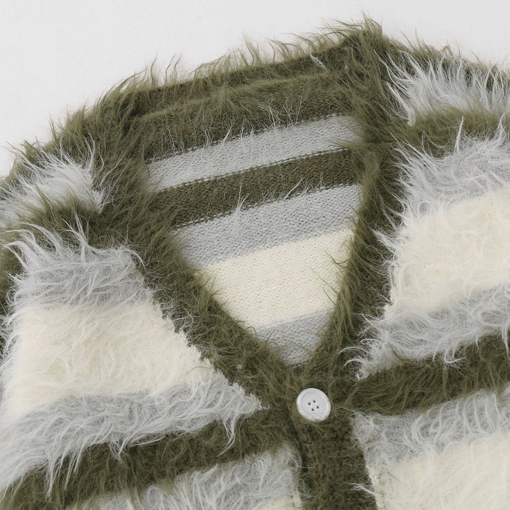Vintage Men's loose casual striped V-neck knitted cardigan Size US M / EU 48-50 / 2 - 3 Thumbnail