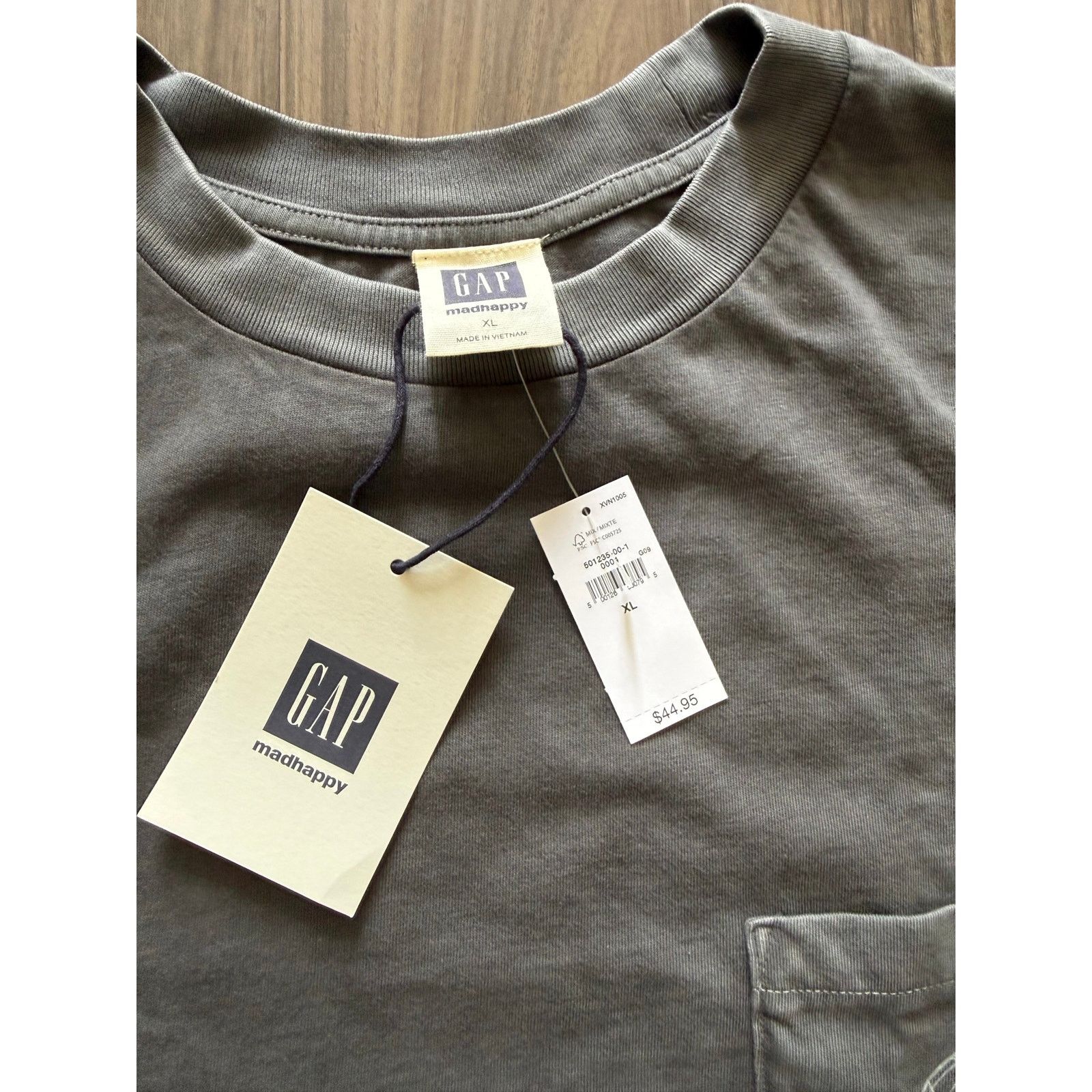 Gap Gap x Madhappy Globe Pocket Tee Olive Gray NWT Size US XL / EU 56 / 4 - 2 Thumbnail