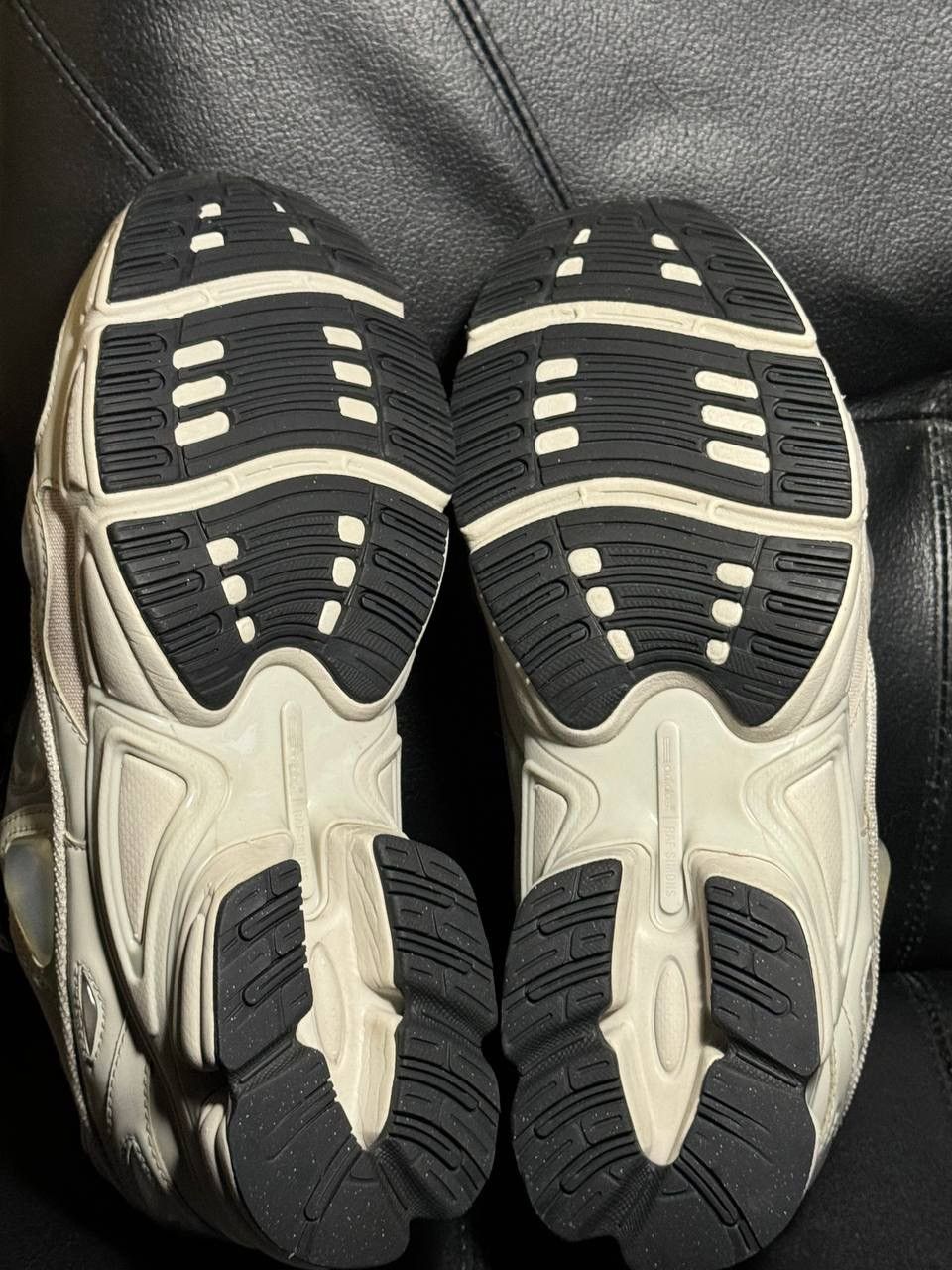 Adidas × Raf Simons Adidas Raf Simons Ozweego Cream White Size US 9 / EU 42 - 8 Thumbnail