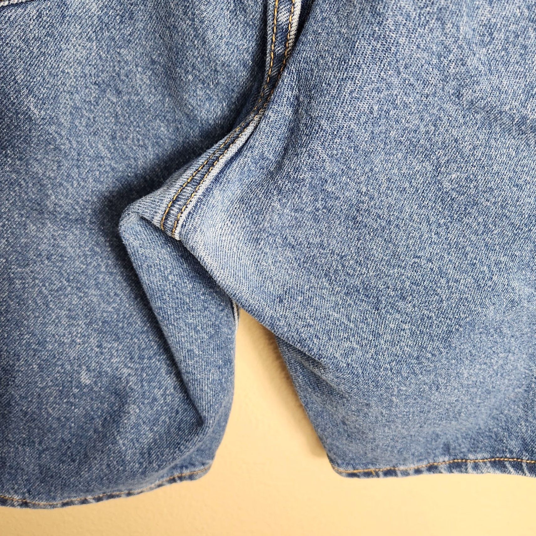 Levi's VINTAGE Levi's Mens Bermuda 90s 505 Jorts Jean Shorts 40 Blue Cotton Zip Fly 5-Pocket Mens Regular Classic Casual Summer 90s Theme Size US 40 / EU 56 - 5 Thumbnail