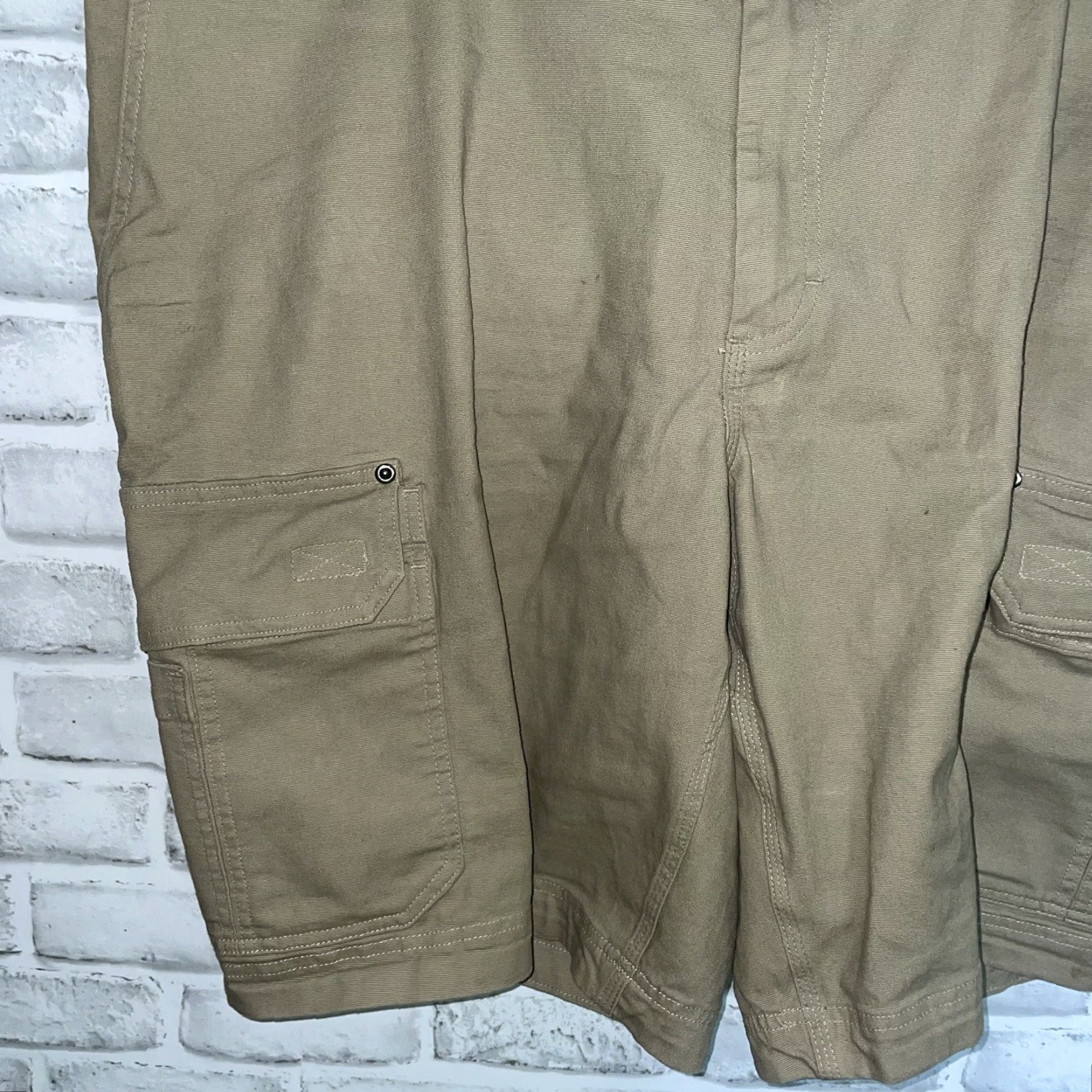 CO Duluth Trading Co Cargo Shorts Mens Size 46 Cotton Brown Cargo 46 Mens Size US 30 / EU 46 - 3 Thumbnail