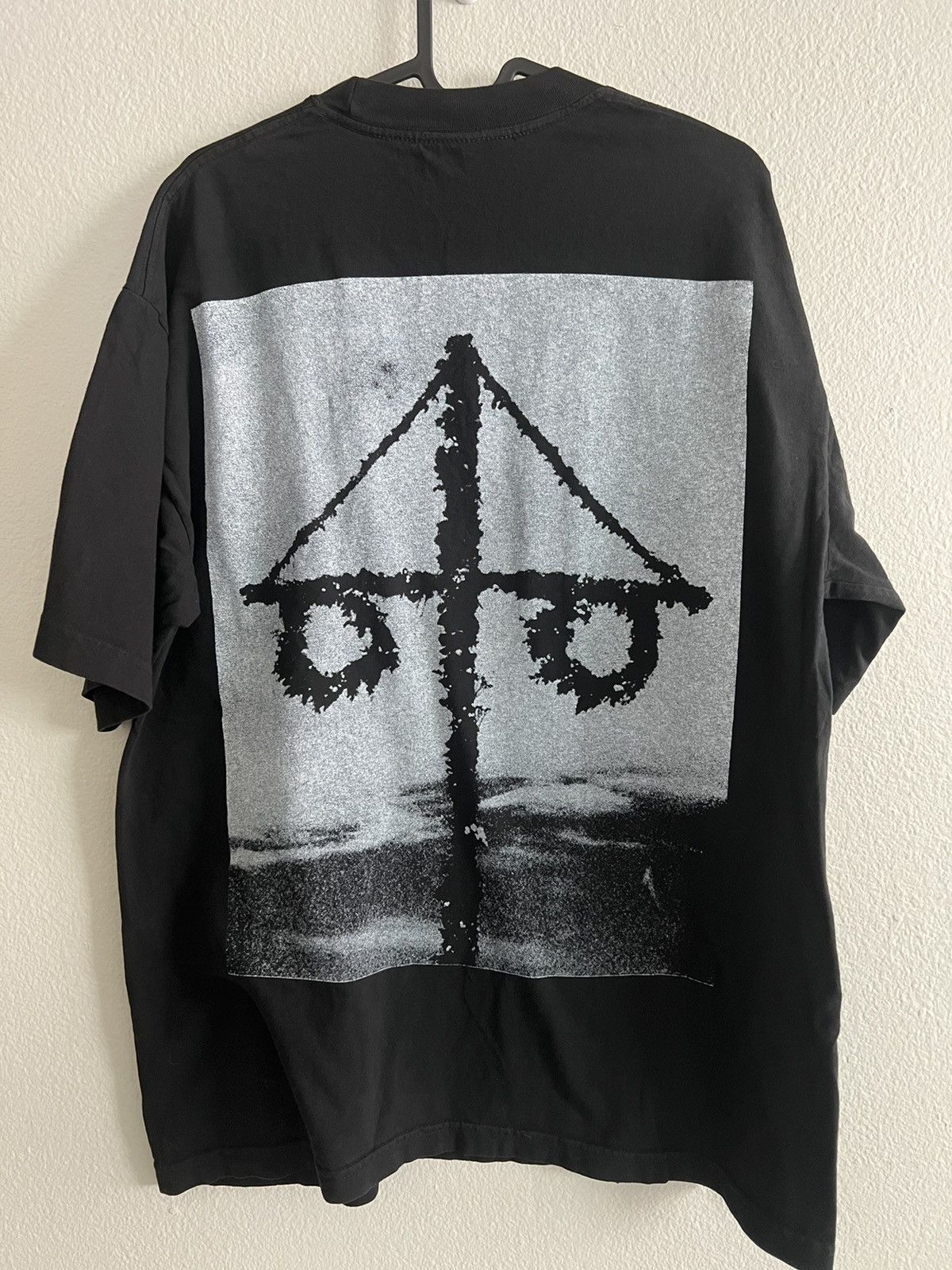 A24 × Online Ceramics Online Ceramics x A24 - Midsommar Anniversary Tee Size US M / EU 48-50 / 2 - 2 Thumbnail