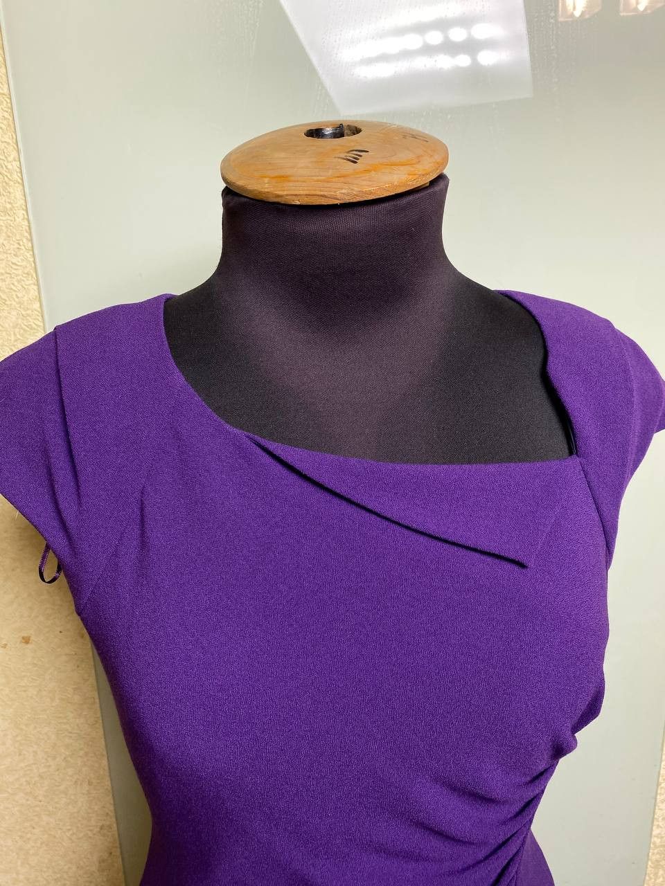 LK Bennett LK Bennett Purple Ruched Davina Worn By Kate Middleton Size M / US 6-8 / IT 42-44 - 3 Thumbnail