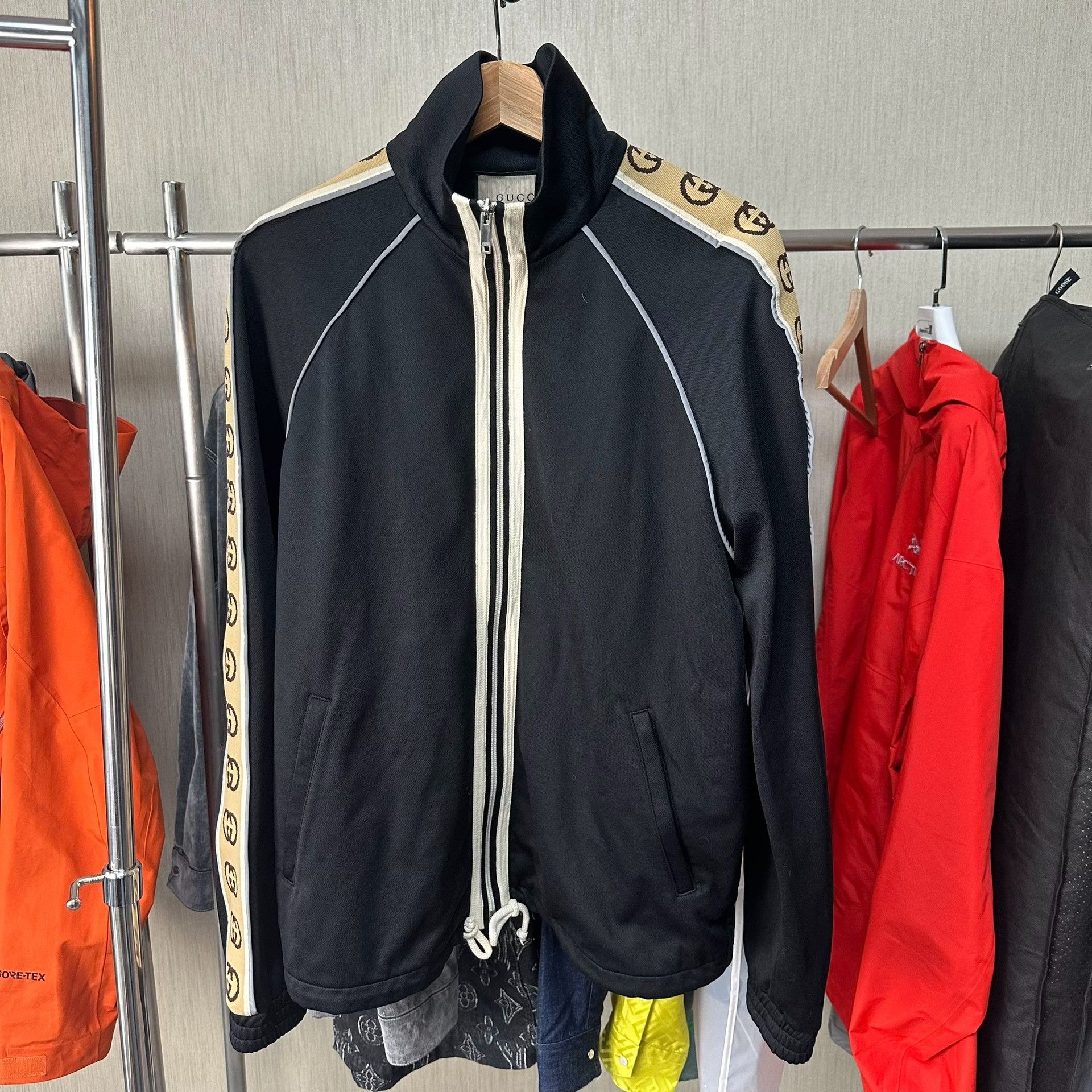 Gucci Gucci Side Stripe Logo Track Jacket Black Size US S / EU 44-46 / 1 - 1 Thumbnail