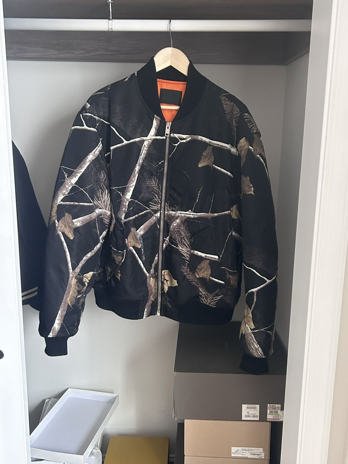 Alexander Wang Alexander wang black wood camo bomber jacket size L Size US L / EU 52-54 / 3 - 1 Thumbnail