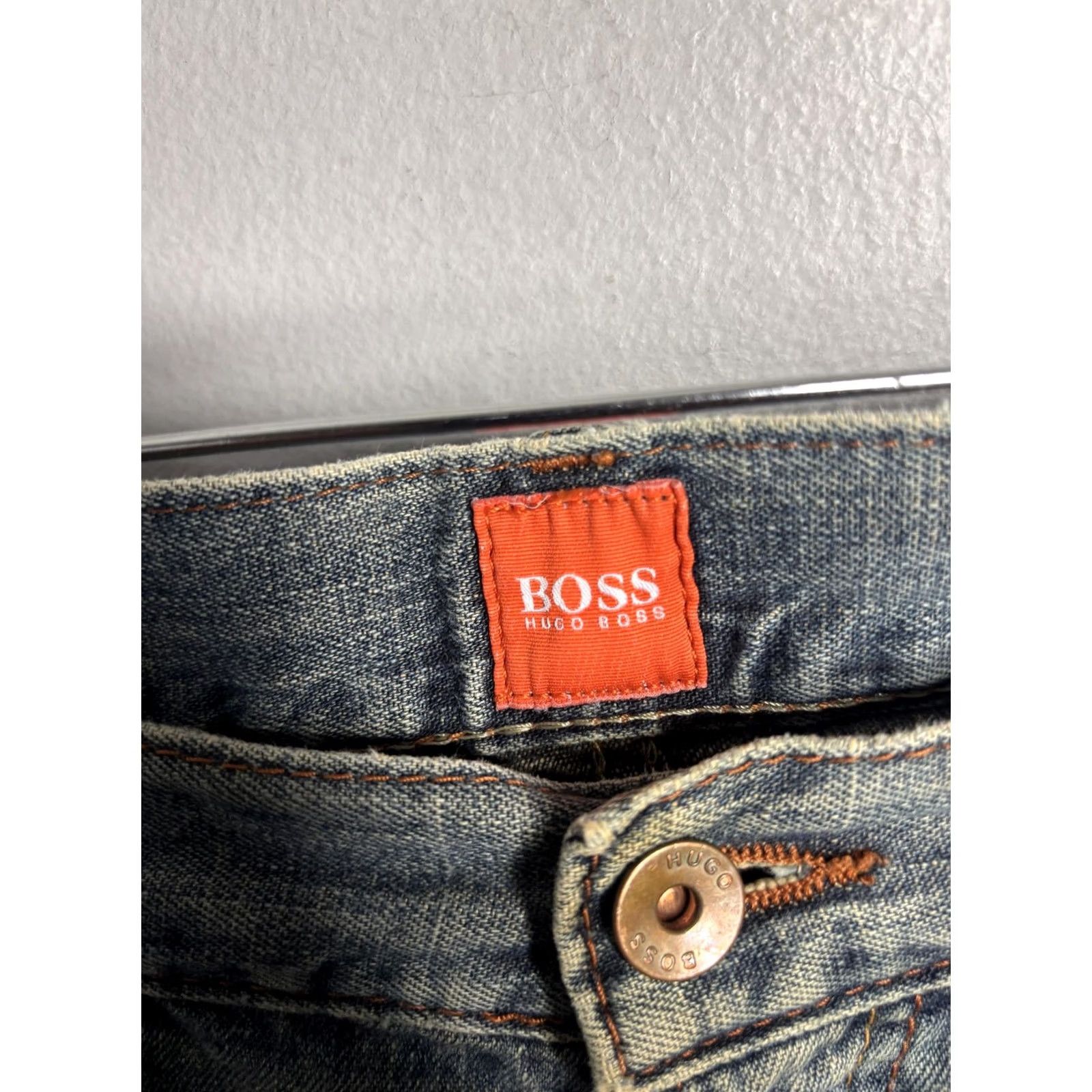 Hugo Boss HUGO BOSS Jeans Mens 36x28 Blue Medium Wash Distressed Straight Denim Pockets belt loops Zip Front Casual Regular Mens BOSS Jeans Size US 36 / EU 52 - 5 Thumbnail