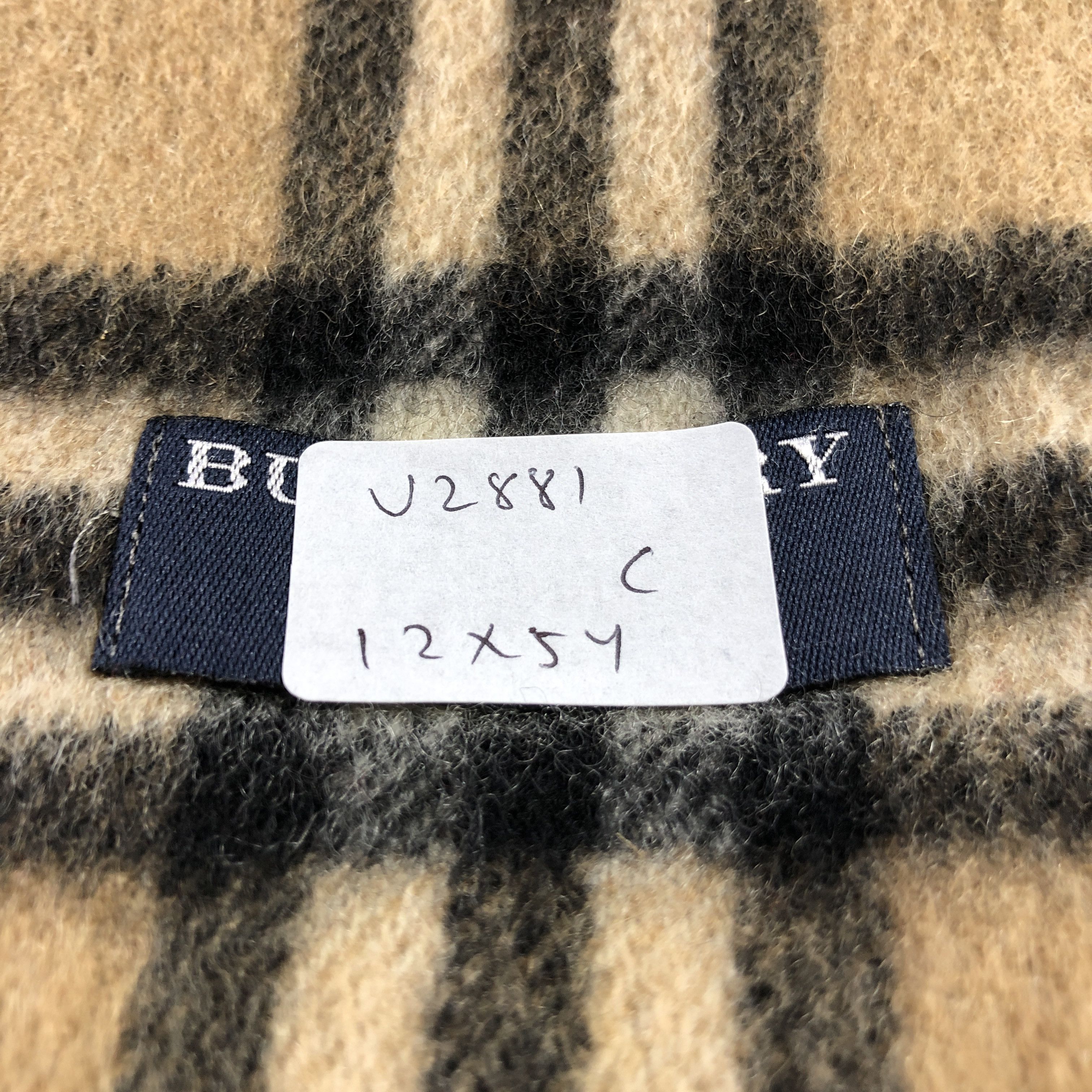 Burberry Burberry Tan Nova Check Cashmere Scarf Muffler V2881 Size ONE SIZE - 17 Thumbnail