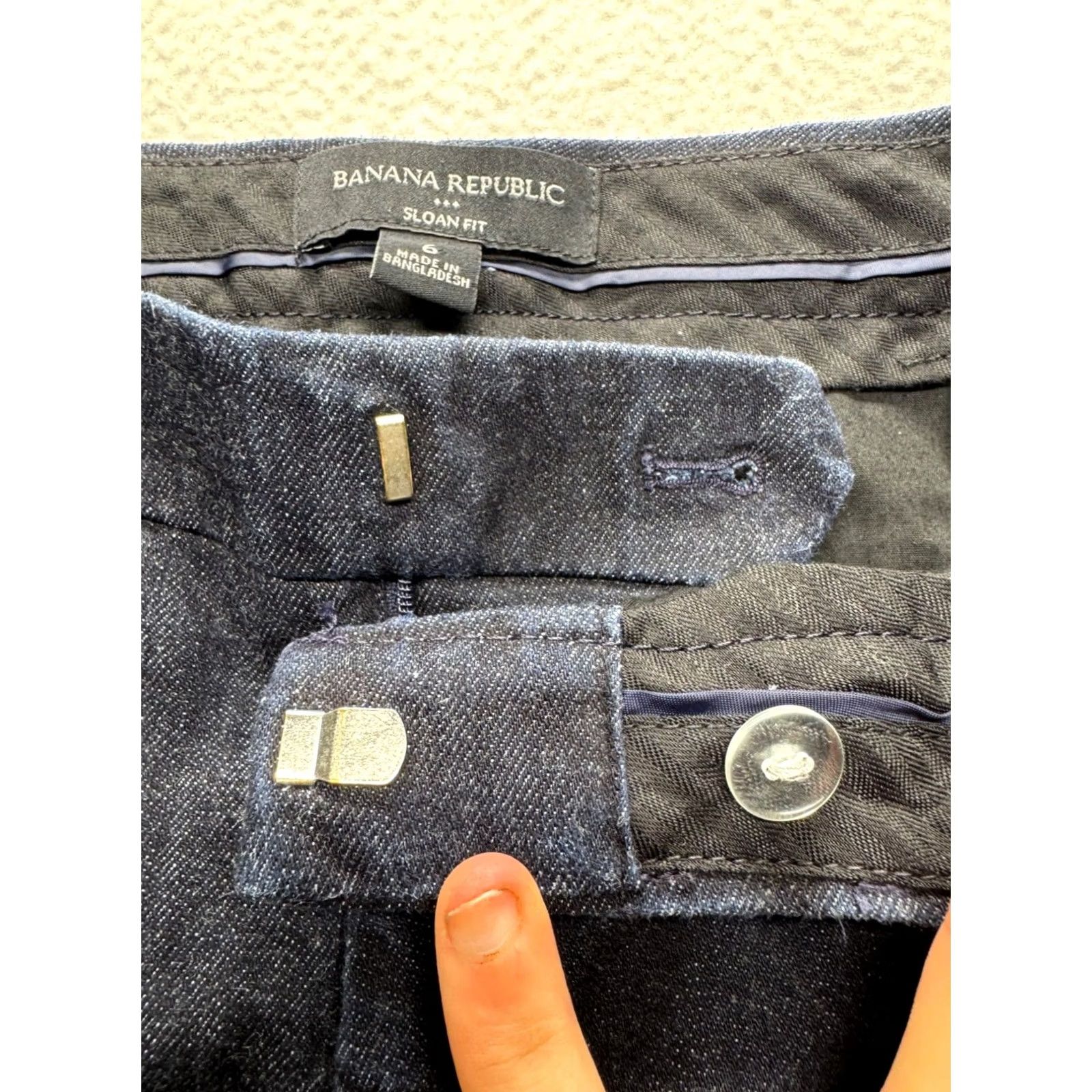 Banana Republic Banana Republic Sloan Fit Navy Stretch Cotton Pants Womens 6 Dress Pants 32" Inseam Denim Texture {/* Like New */} Size 28" / US 6 / IT 42 - 5 Thumbnail