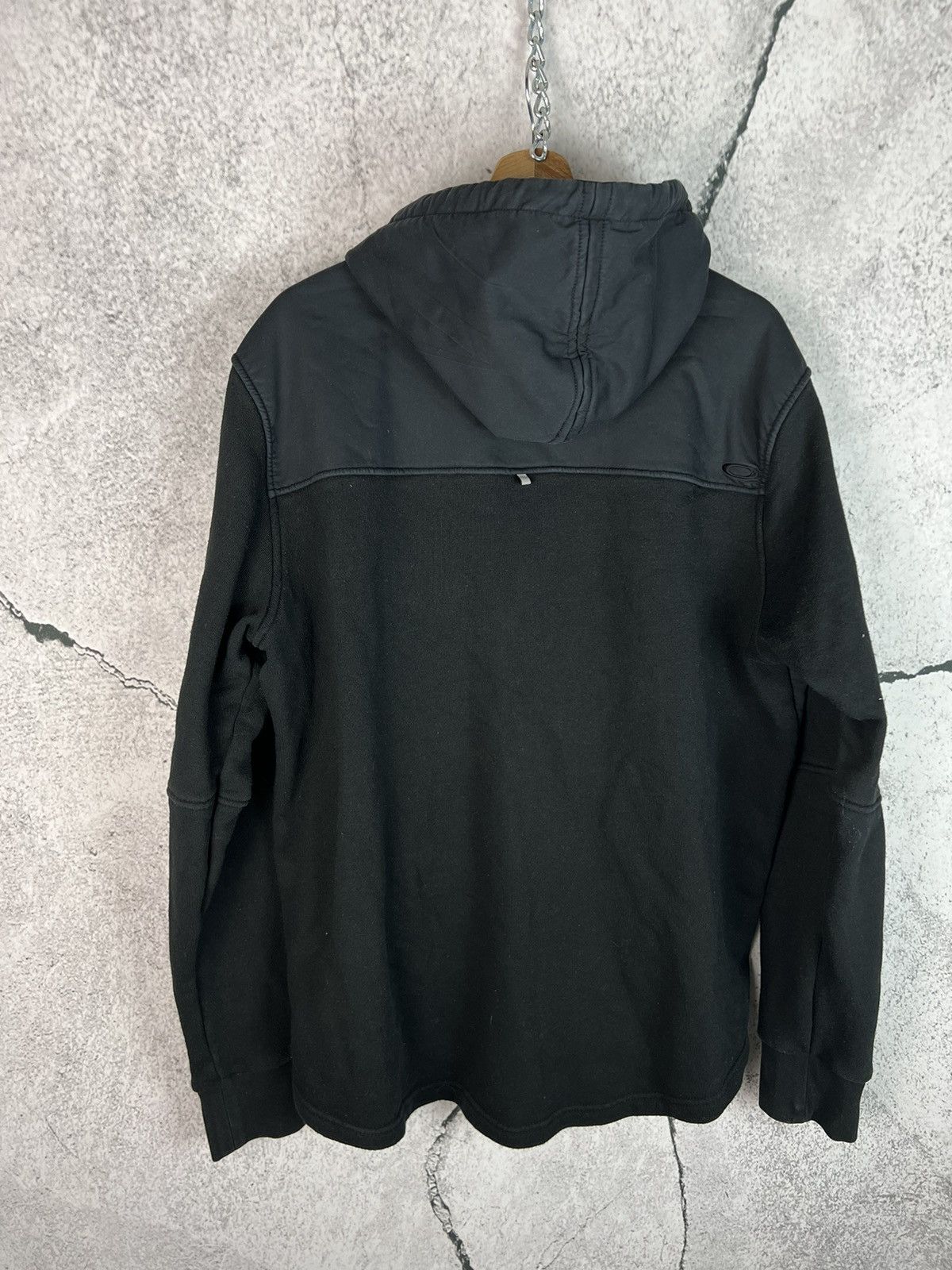 Oakley vintage Y2K Oakley zip up hoodie sweatshirt Size US L / EU 52-54 / 3 - 2 Thumbnail