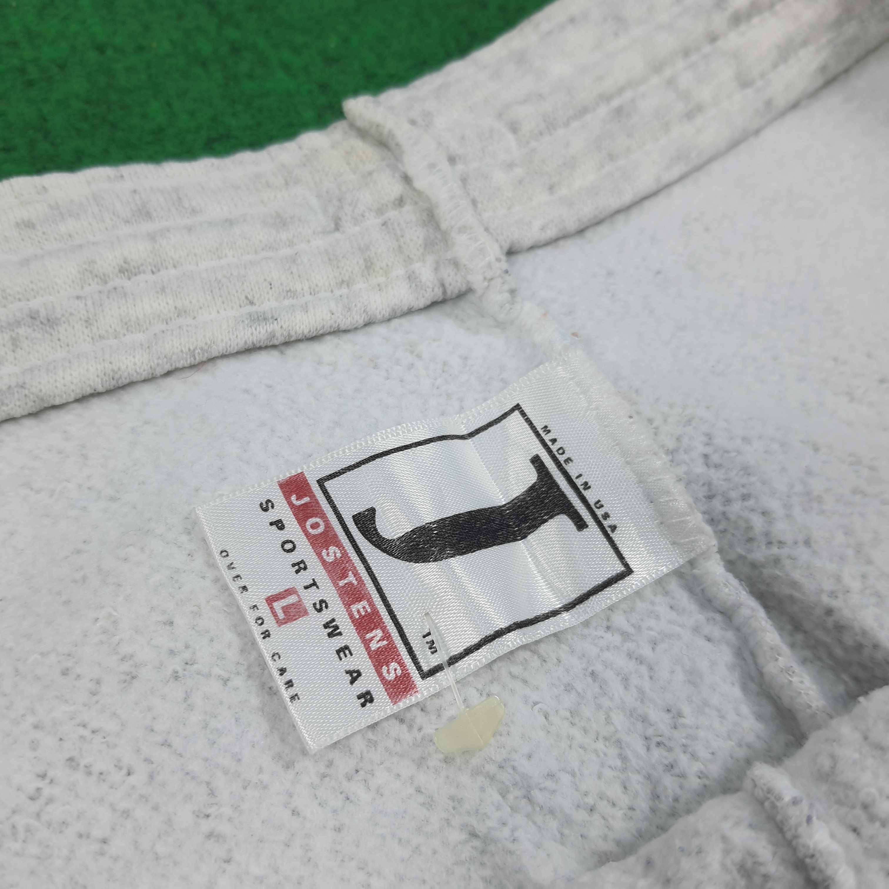 NBA × Vintage Vintage NBA World Champs Chicago Bulls Sweatpants Size US 35 - 4 Thumbnail