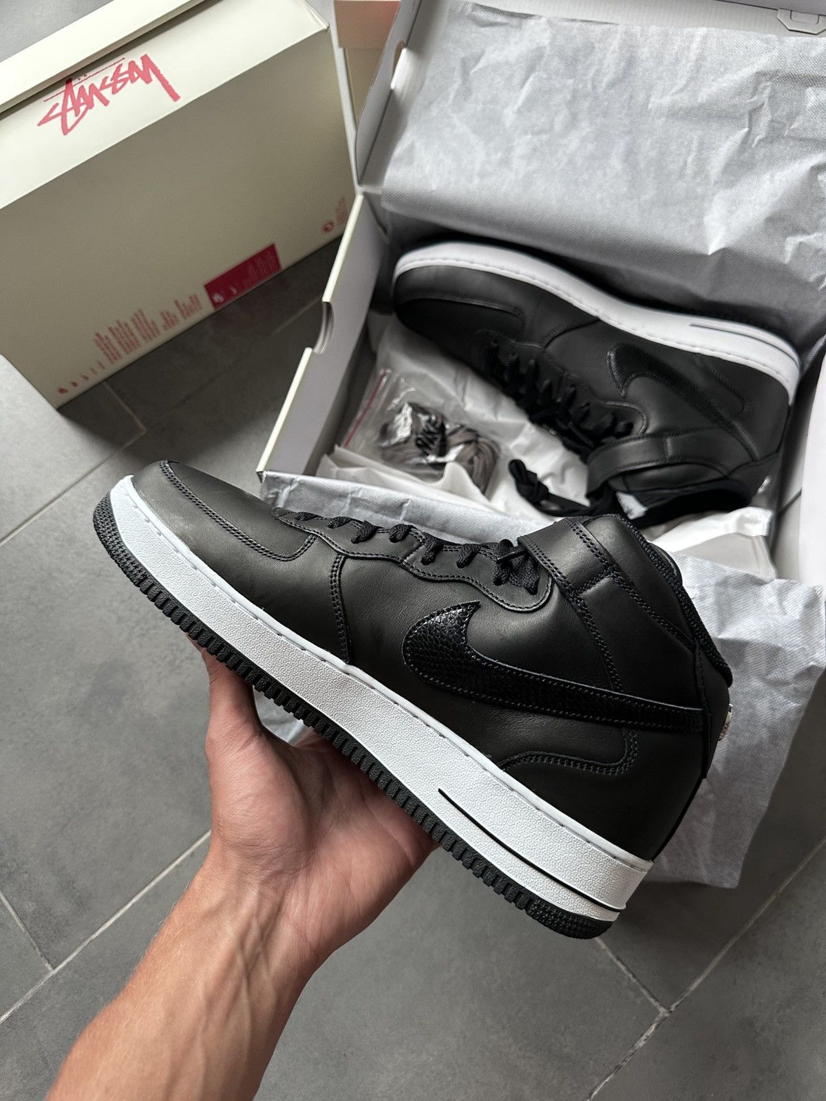 Nike × Stussy Stussy x Nike Air Force 1 ‘07 Mid Black Snakeskin DJ7840-001 Size US 13 / EU 46 - 6 Thumbnail