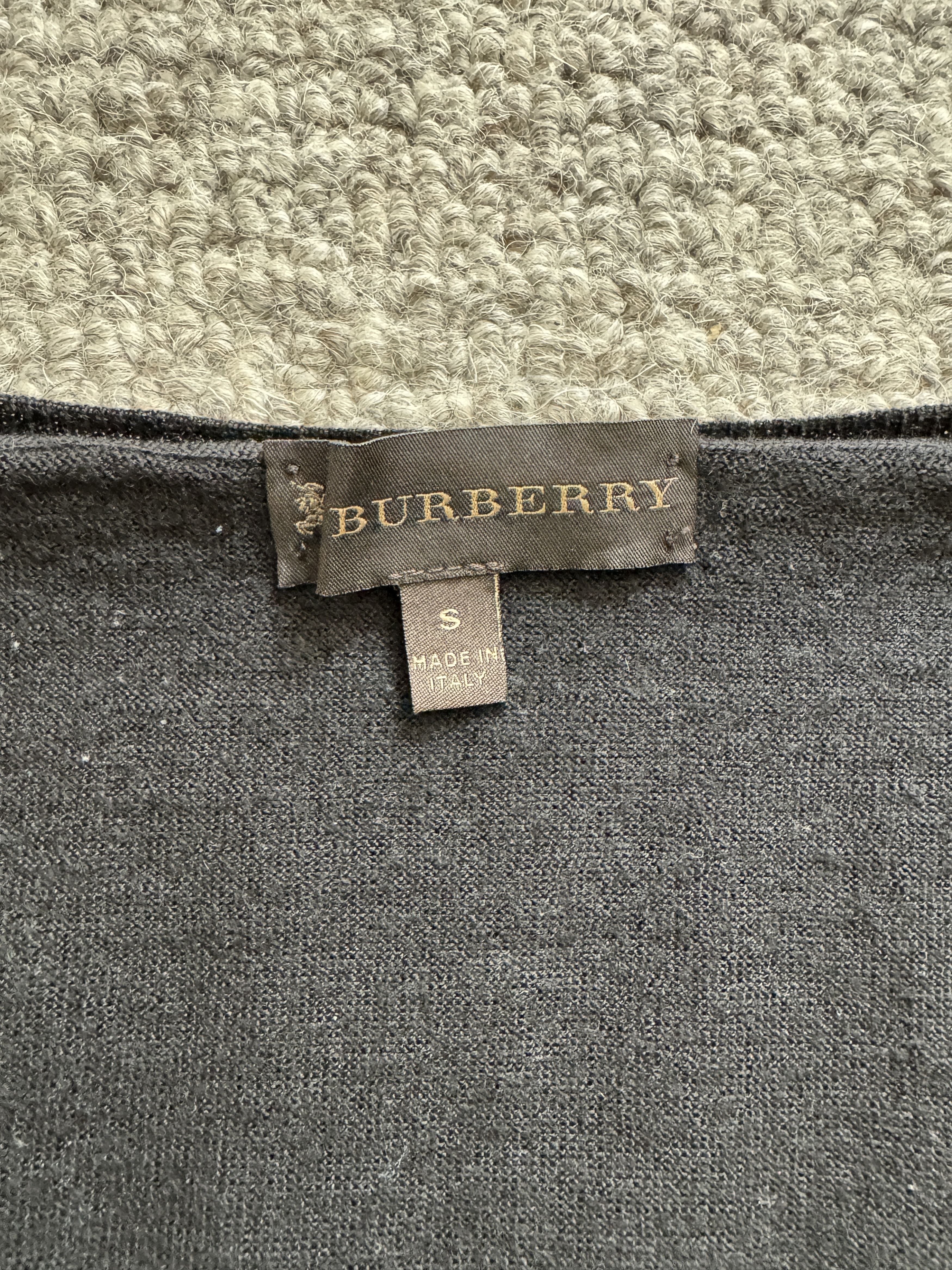 Burberry Prorsum Rare Burberry Prorsum size s frill front v neck sweater Size S / US 4 / IT 40 - 3 Thumbnail