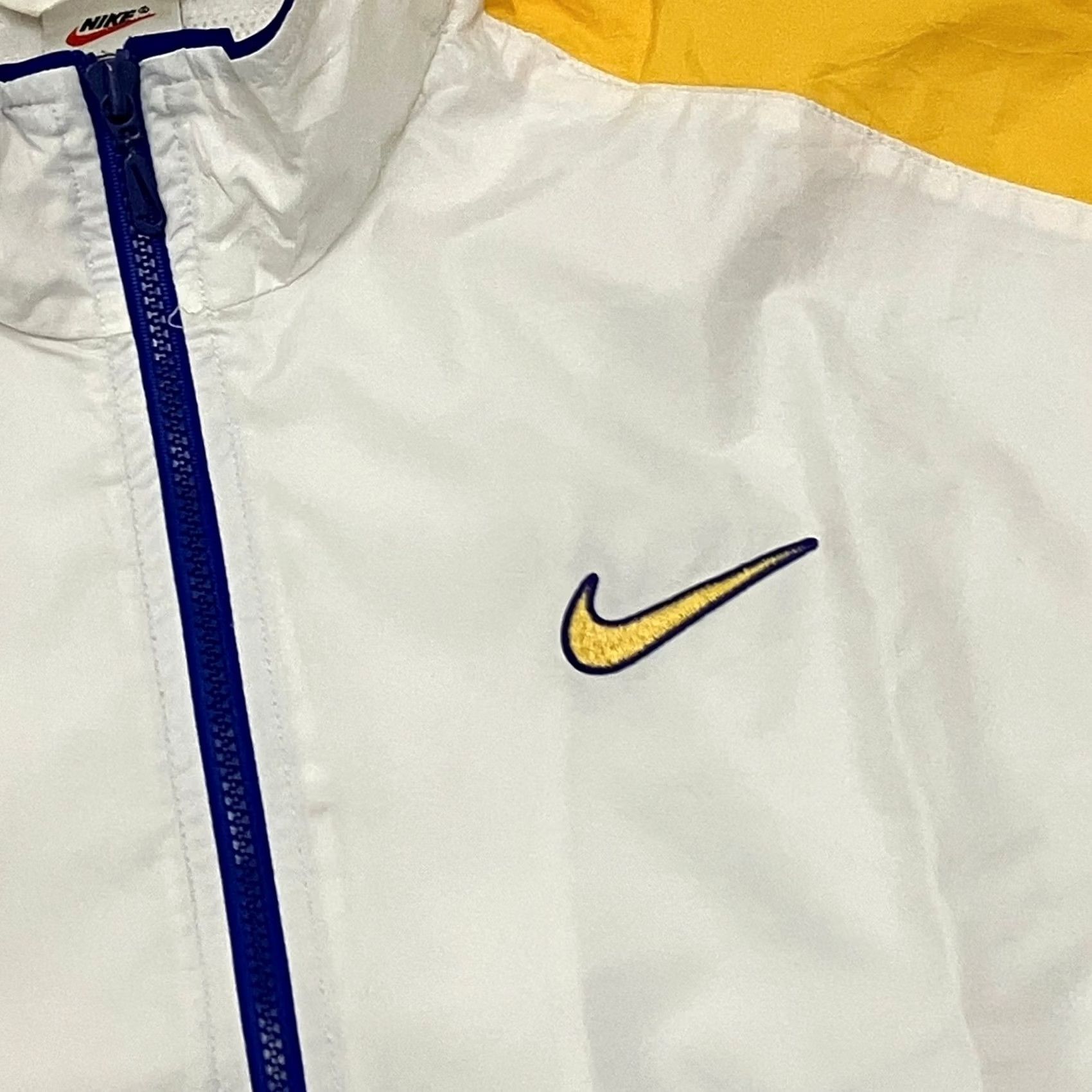 Nike VINTAGE Nike Windbreaker Jacket Womens M 8/10 White Yellow Blue 90s Shell Size M / US 6-8 / IT 42-44 - 2 Thumbnail