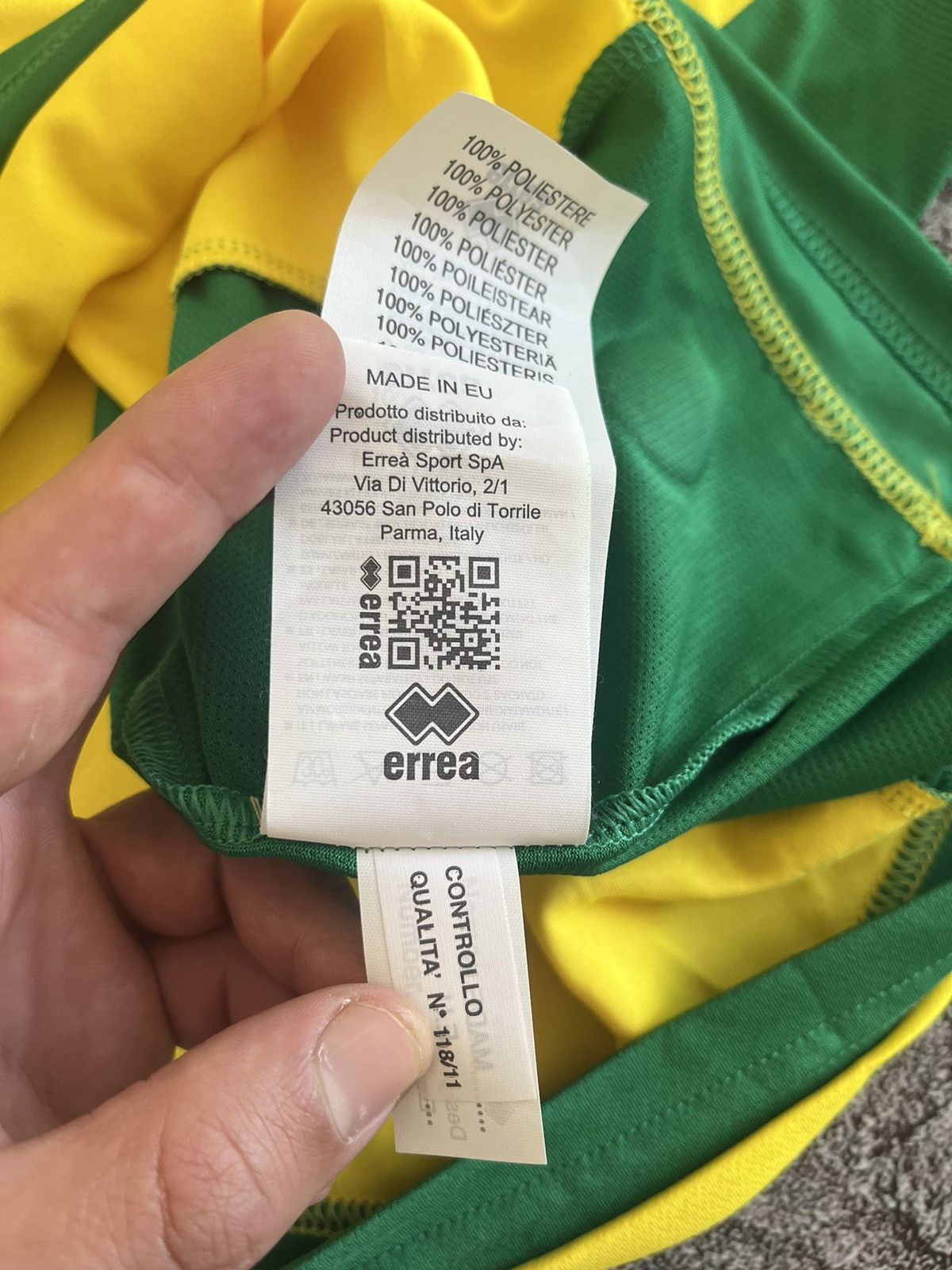 Other NORWICH CITY FC 2012/2013 HOME FOOTBALL SHIRT JERSEY ERREA,L Size US L / EU 52-54 / 3 - 8 Thumbnail
