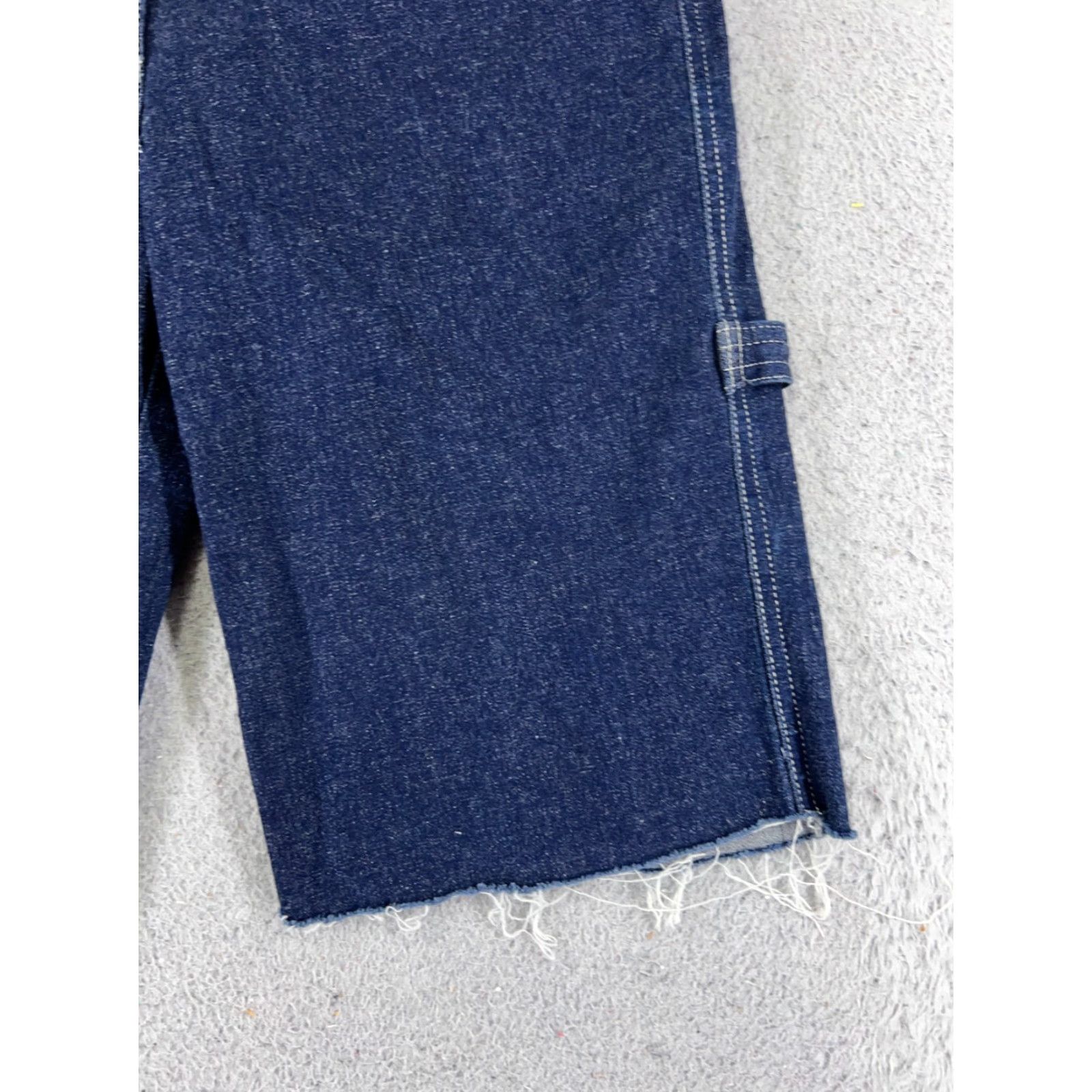 Bcbgmaxazria VINTAGE BCBGMAXAZRIA Shorts Womens 8 Denim Blue Cut-Off 26x12 5-Pocket Denim Jean Casual Hip-Hop Ready Womens Size 30" / US 8 / IT 44 - 2 Thumbnail