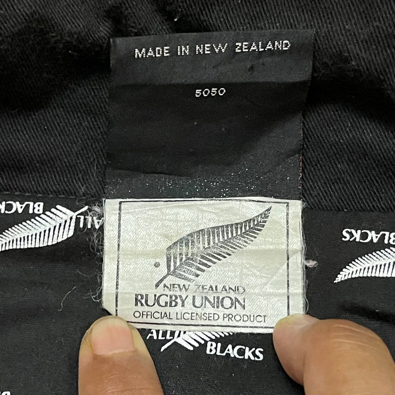 Canterbury of New Zealand Vtg Canterburry Of New Zealand Oversized Bomber Style Jacket Size US M / EU 48-50 / 2 - 9 Thumbnail