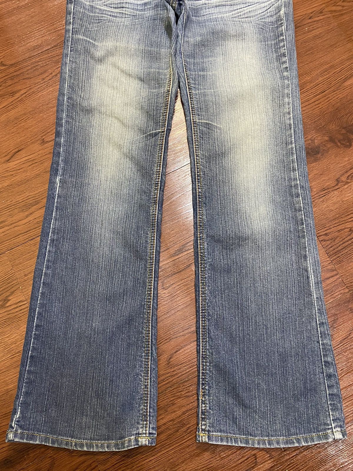 Japanese Brand Vintage Japanese Brands Queen ButtonBlue Wash Flare Jeans Size US 29 - 5 Thumbnail
