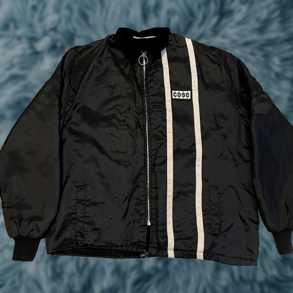 Vintage VINTAGE Case IH Jacket XL Men Trucker Windbreaker Striped Nylon 80s 70s Grunge Racing Harley Davidson USA Farm Mechanic Size US XL / EU 56 / 4 - 1 Thumbnail