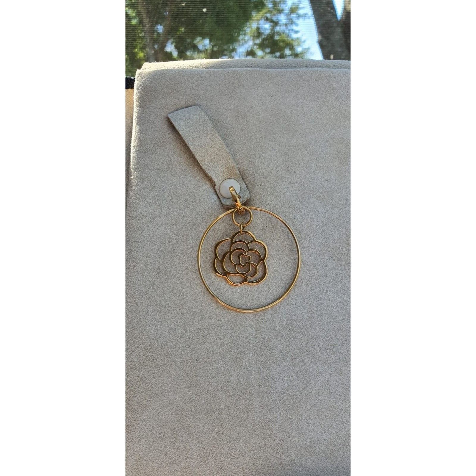 Chanel chanel camellia earrings 18 K Yellow Gold Size ONE SIZE - 2 Thumbnail