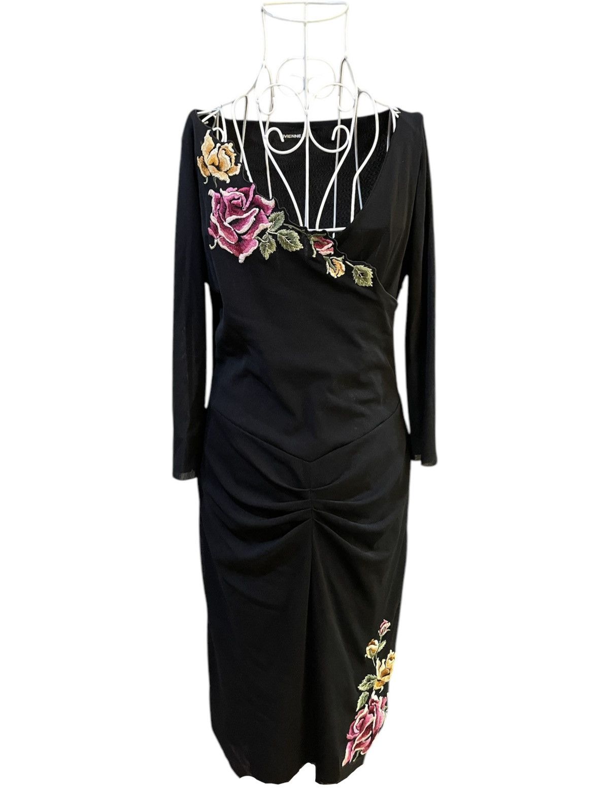 Vivienne Tam SS98 Vivienne Tam Flower Embroidery Layered Black Dress Size XS / US 0-2 / IT 36-38 - 1 Thumbnail