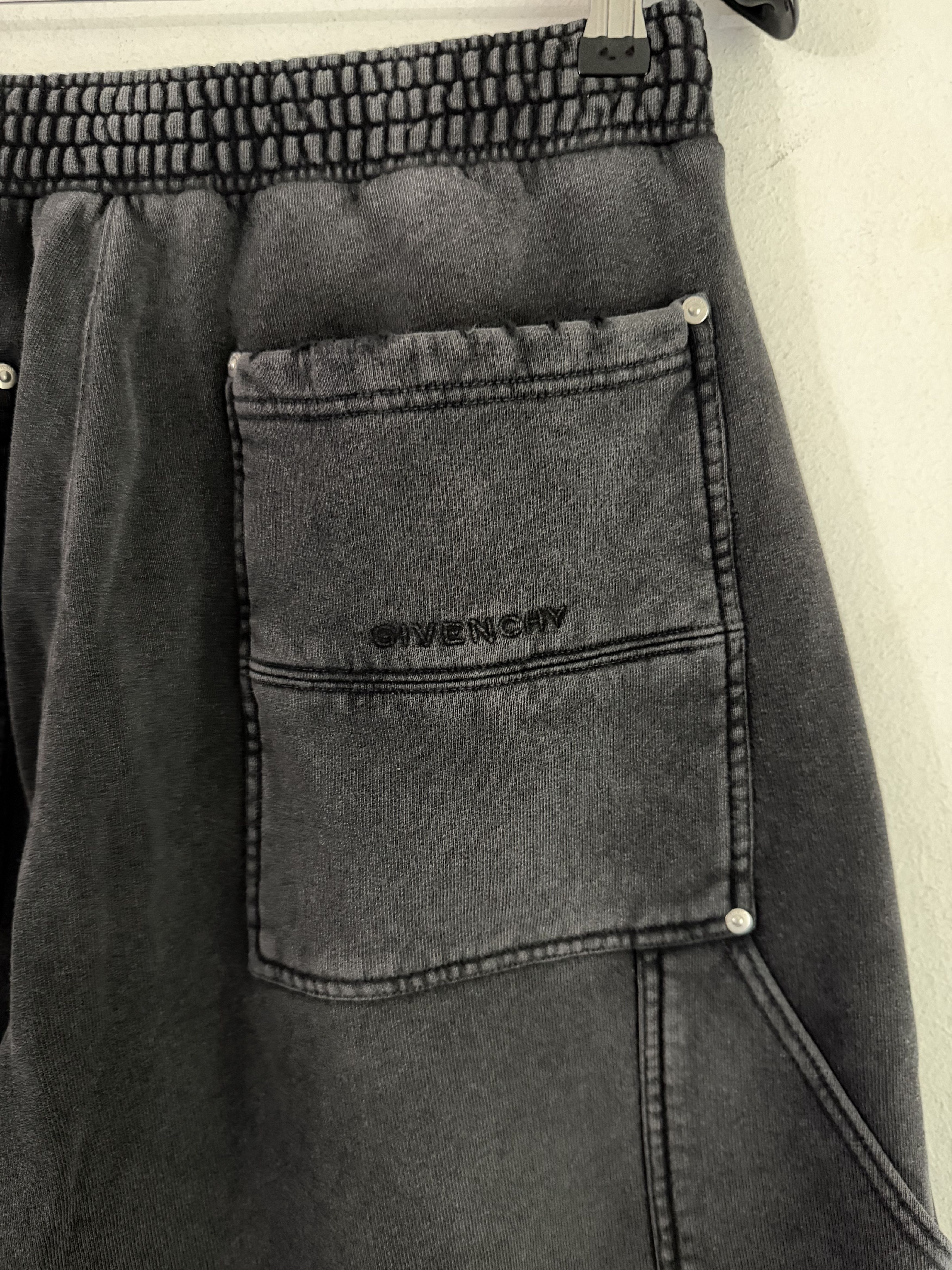 Givenchy Oversized Faded Black Carpenter Shorts Size US 30 / EU 46 - 8 Thumbnail