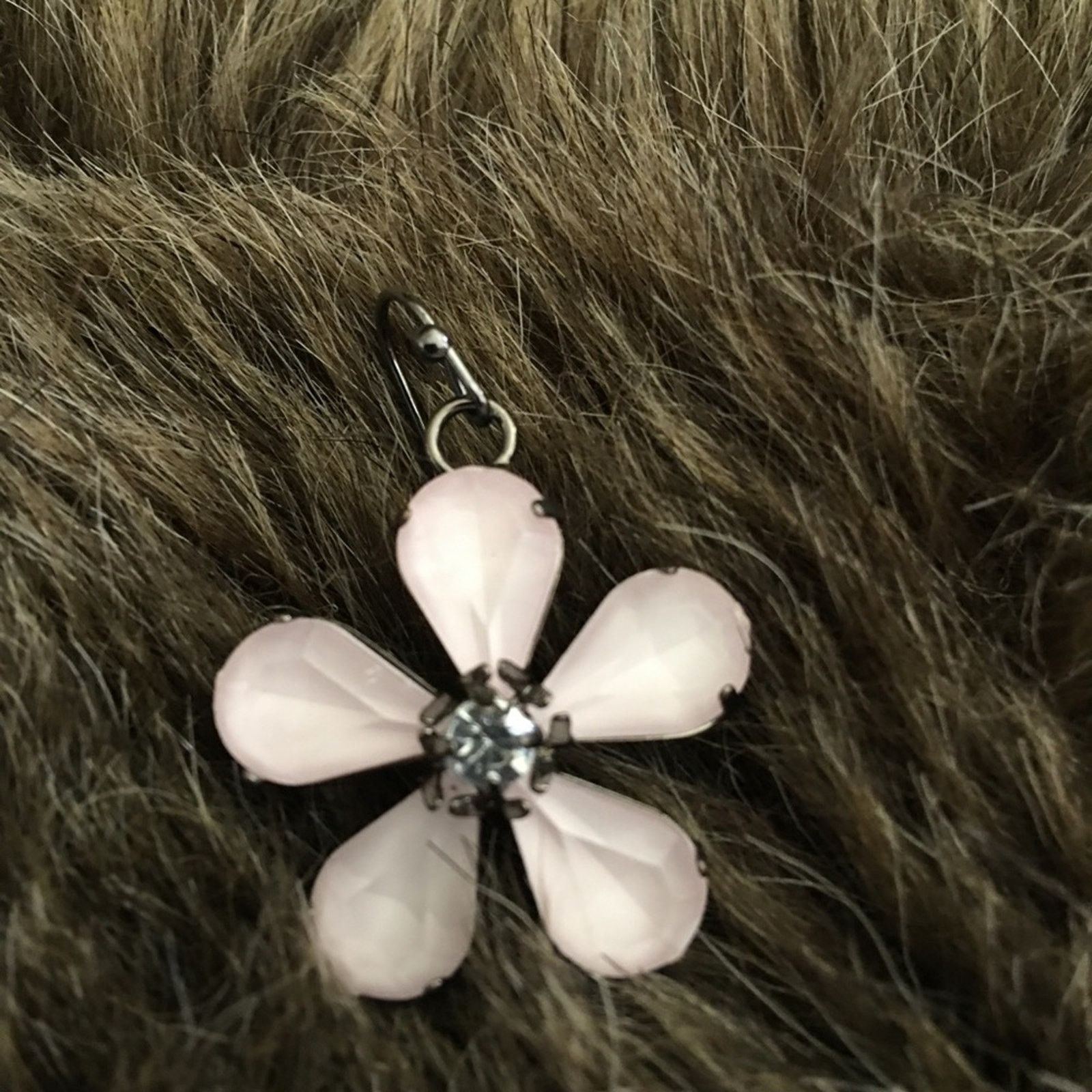 Jewelry Pale pink faceted stone flower fish hook earrings Size ONE SIZE - 3 Thumbnail