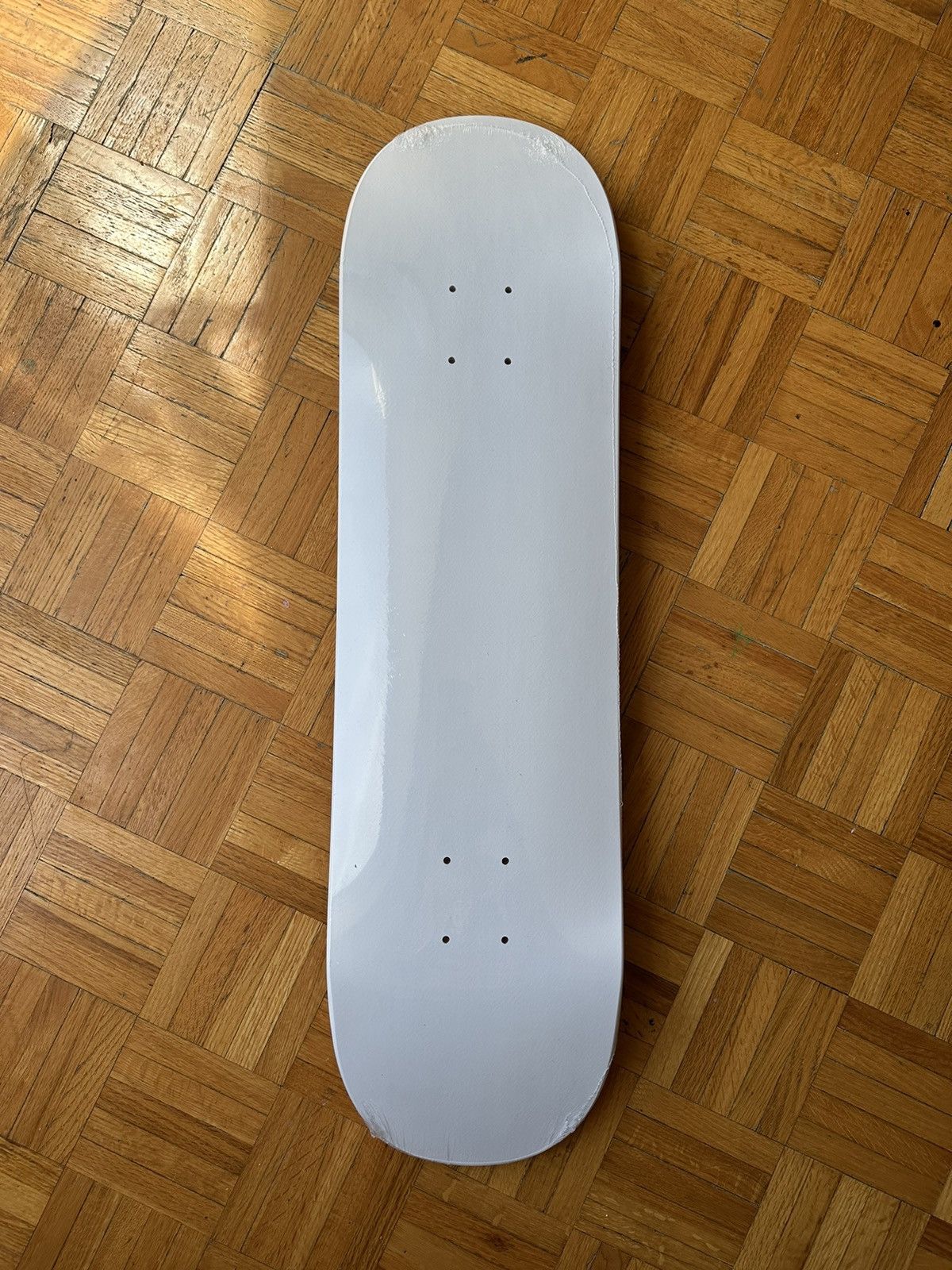 image of Mm6 Maison Margiela Skateboard 8.25” & Sealed in White, Men's
