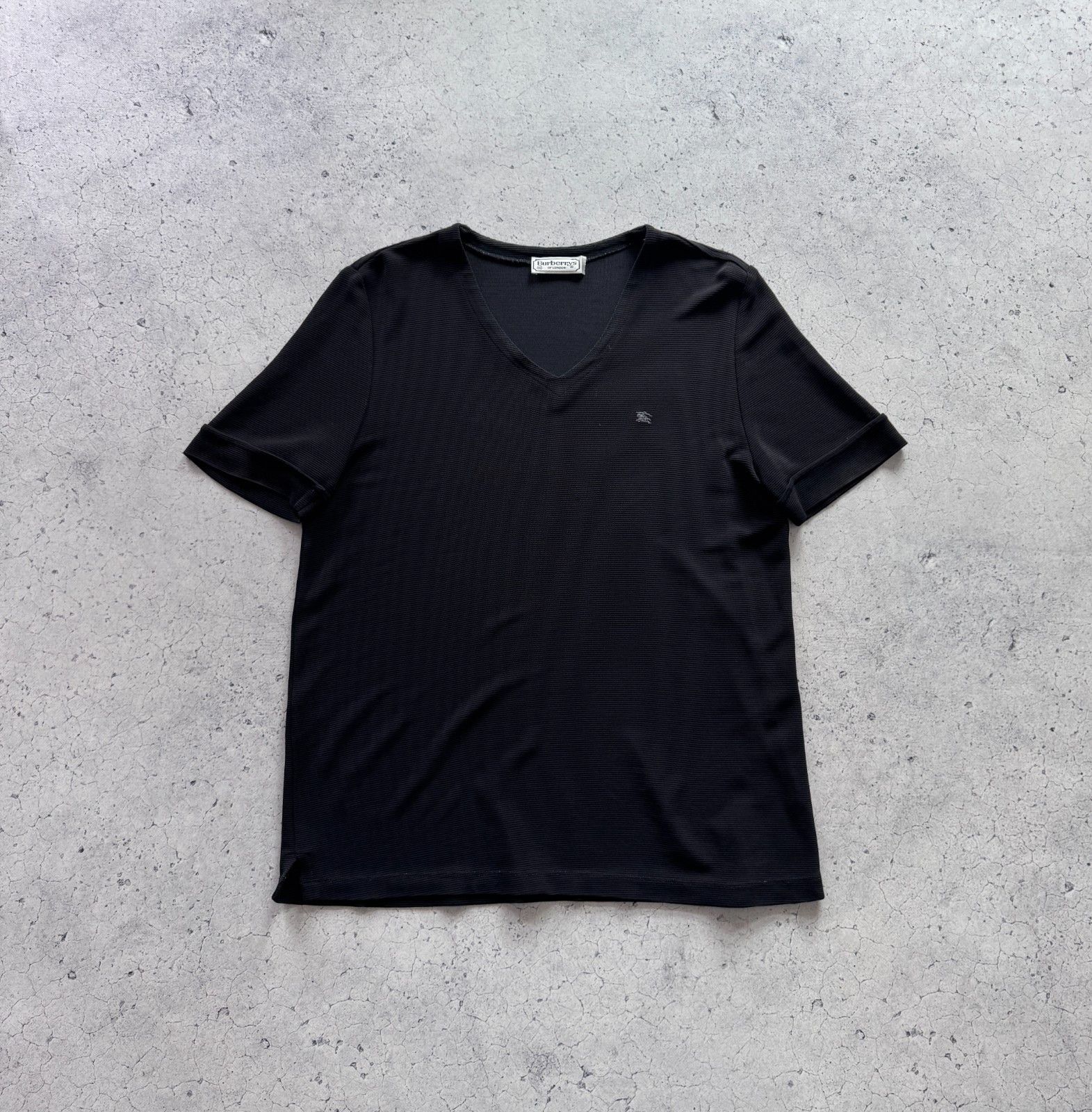 Burberry Vintage Burberrys Meesh Japan Made 90s T-Shirt V Neck Size US M / EU 48-50 / 2 - 1 Thumbnail