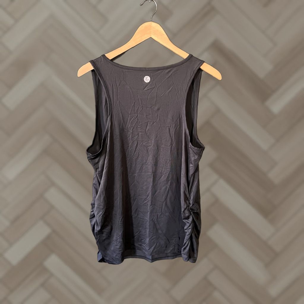 Torrid Torrid Women's Black Sleeveless Active Athletic Shirt Tank Plus Size 1X Athletic Womens Tank Shirt Black Plus 1X Size XL / US 12-14 / IT 48-50 - 1 Thumbnail